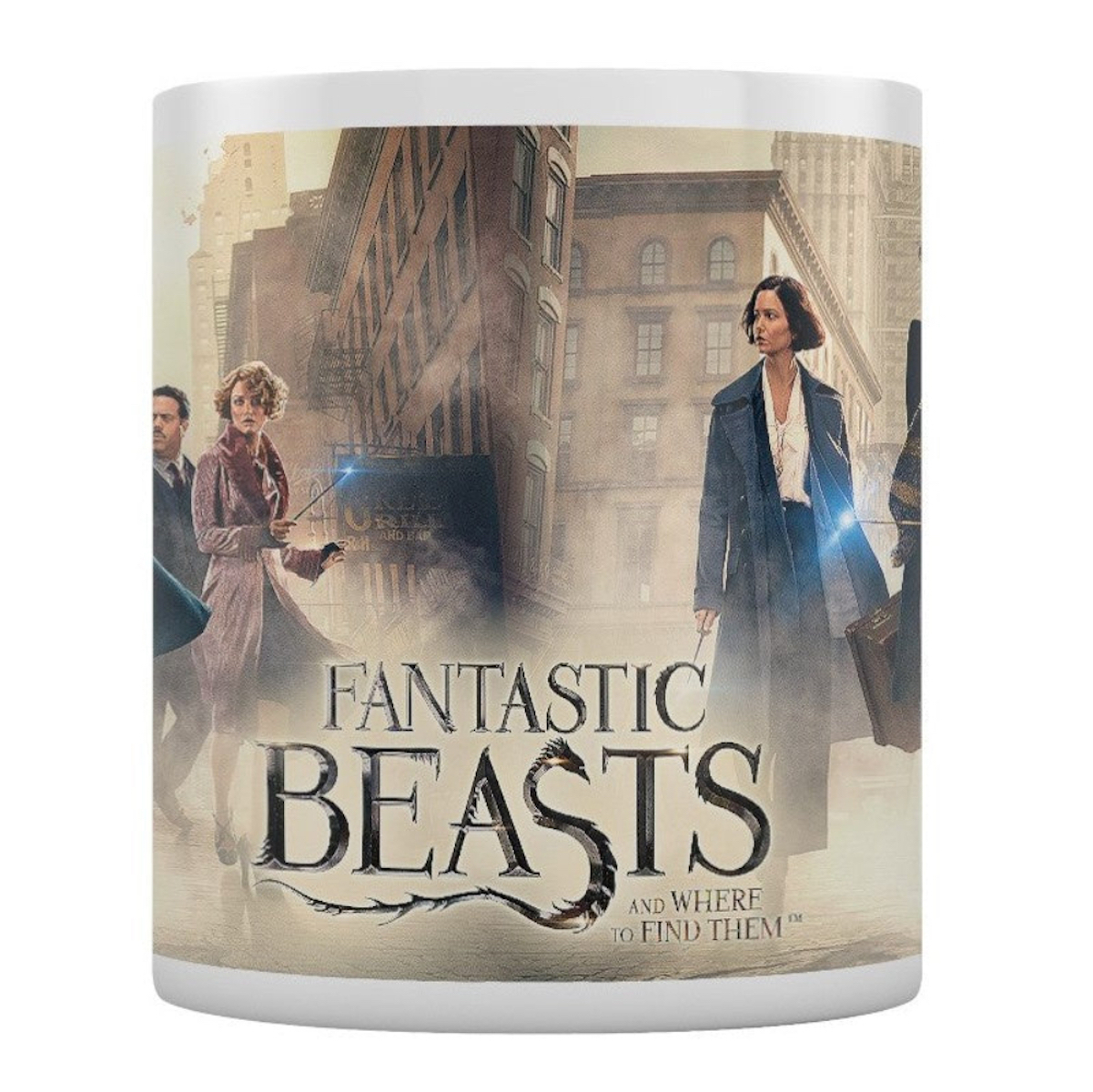 Tasse mit einer Fantastic Beasts-Szene. Charaktere gehen in einer Stadt.