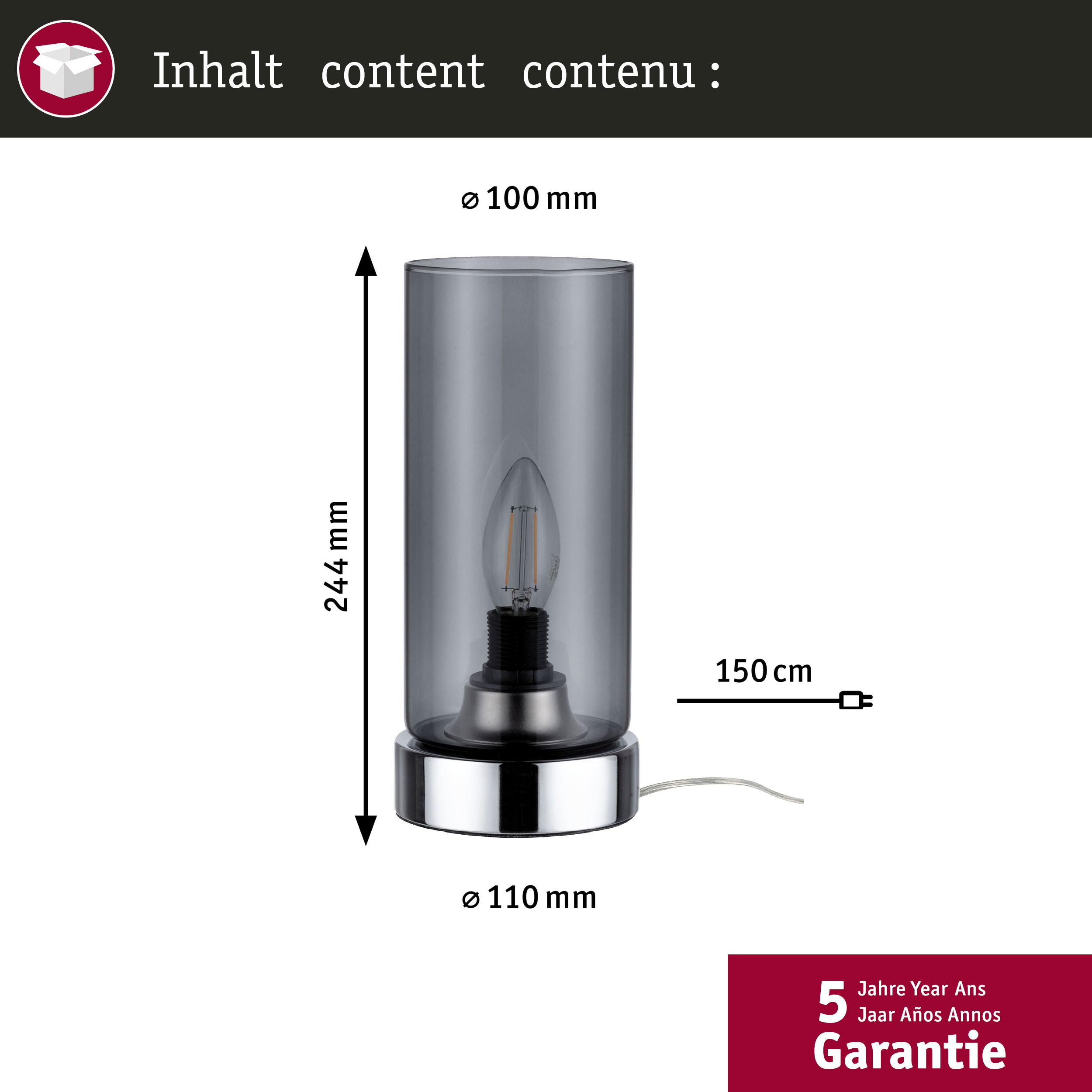 Lampa cylindryczna z szarym kloszem i srebrną podstawą. Białe tło.