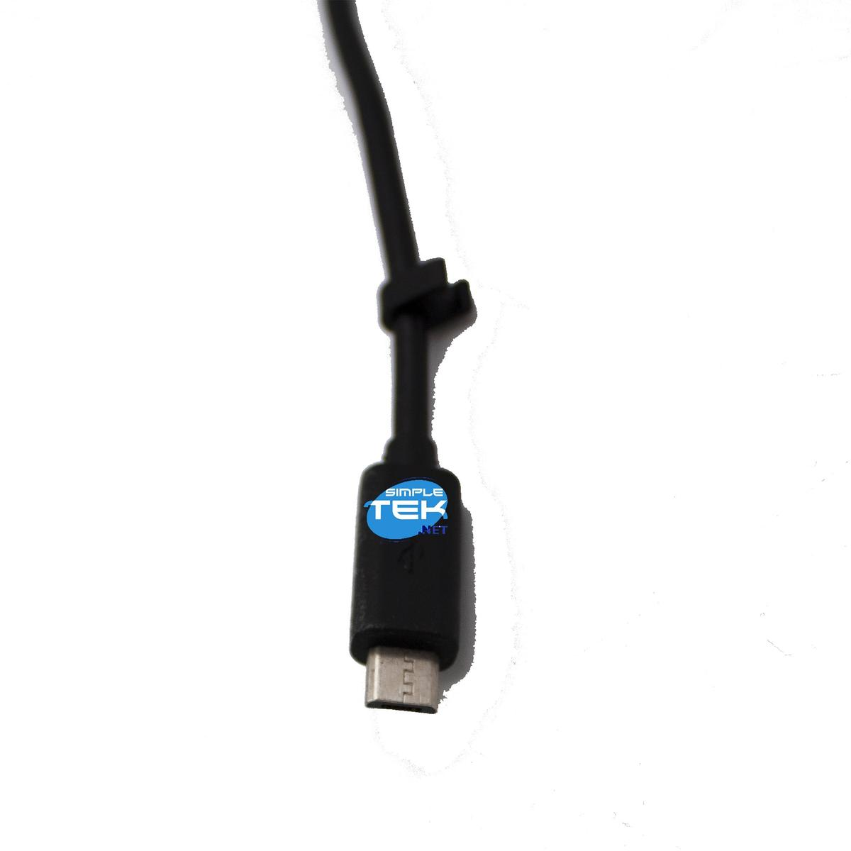 Gros plan d'un câble micro-USB noir avec un logo SIMPLE TEK sur un fond blanc.