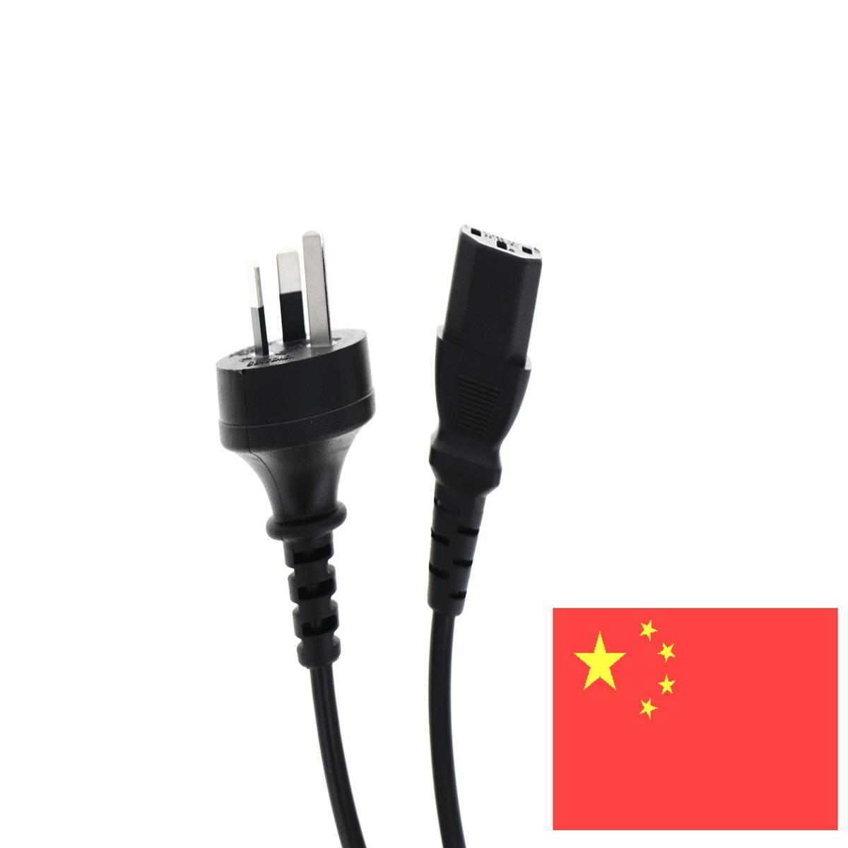 Zwei schwarze Netzkabel: eines mit dreipoligem Stecker, das andere mit C13-Anschluss.