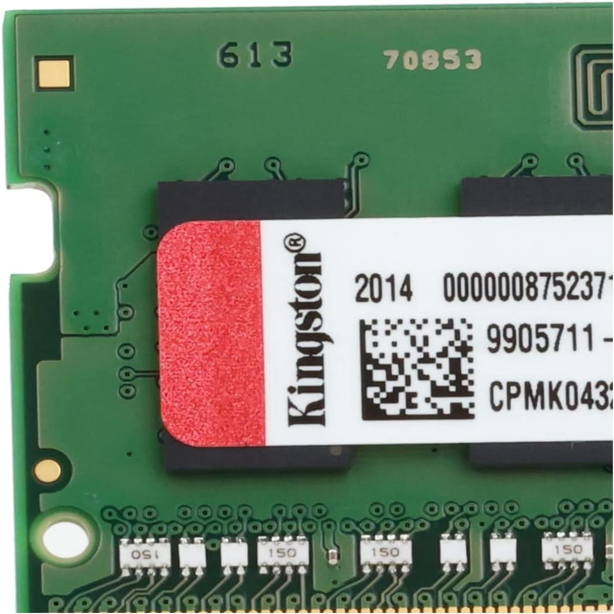 Modulo RAM verde con etichetta Kingston e testo.