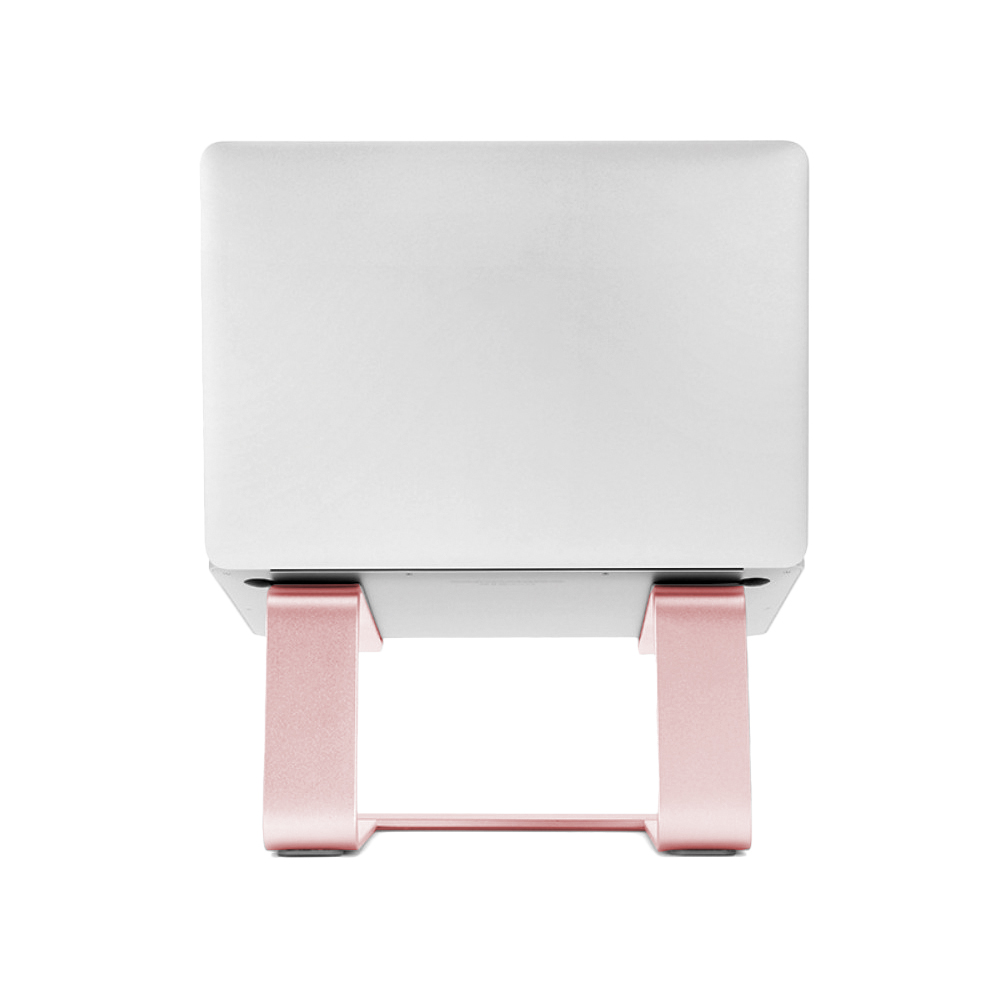 Un laptop è posizionato su un supporto color oro rosa. La parte posteriore del laptop è visibile.