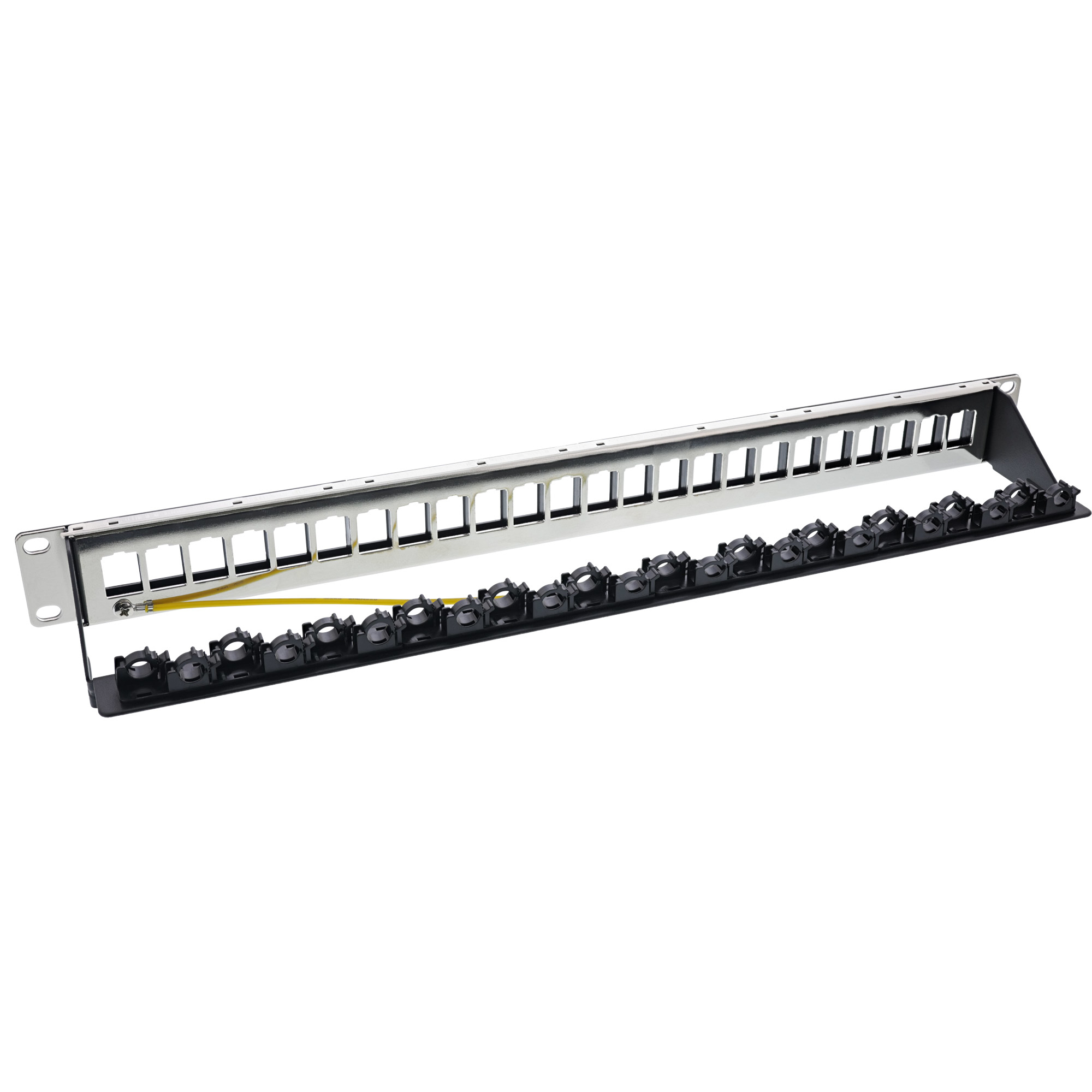 Pannello rack lungo con 24 slot per cavi e anelli di gestione cavi.