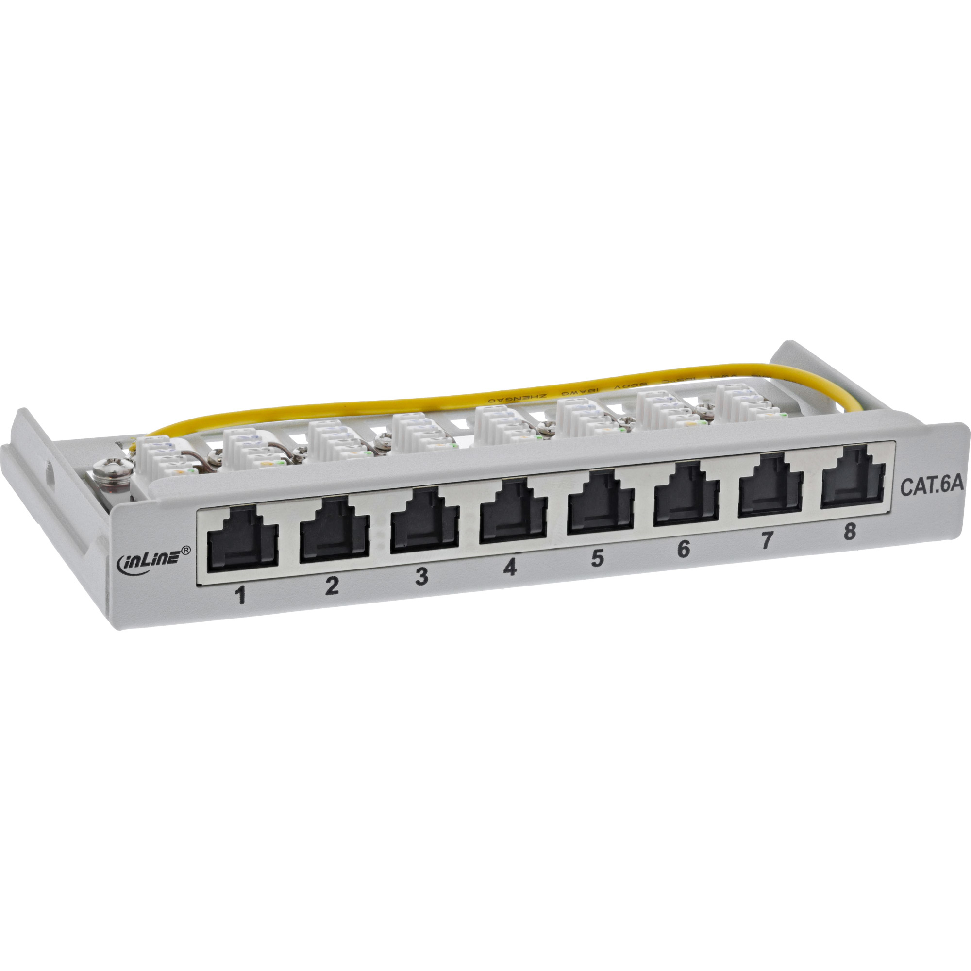 Un pannello di permutazione di rete grigio con otto porte Ethernet nere e un filo giallo.
