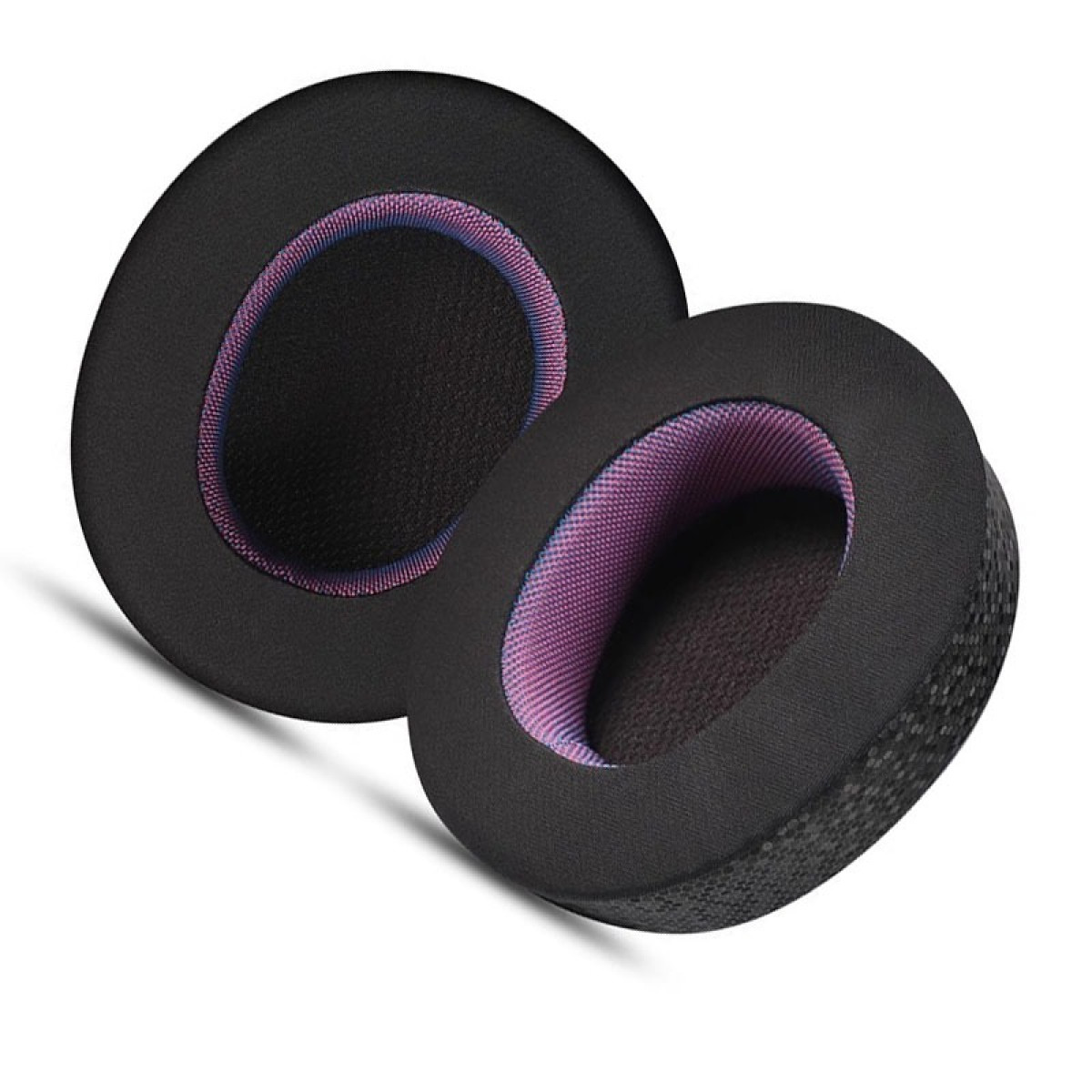 Due cuscinetti auricolari neri con interno blu e rosa angolati. I cuscinetti sono su sfondo bianco.