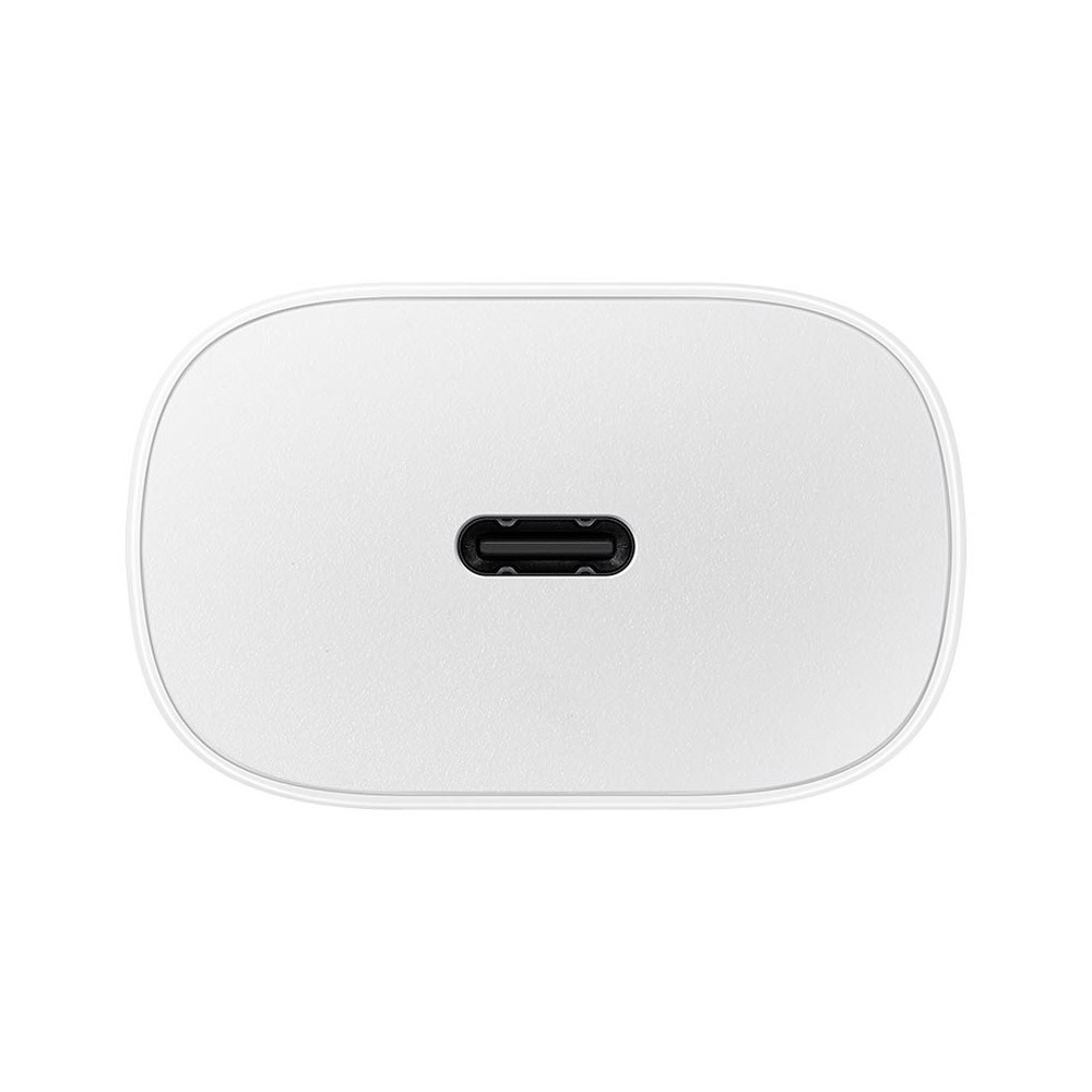 Różowy piórnik z Miki i Minnie. Ma zamek błyskawiczny i różowe kropki.