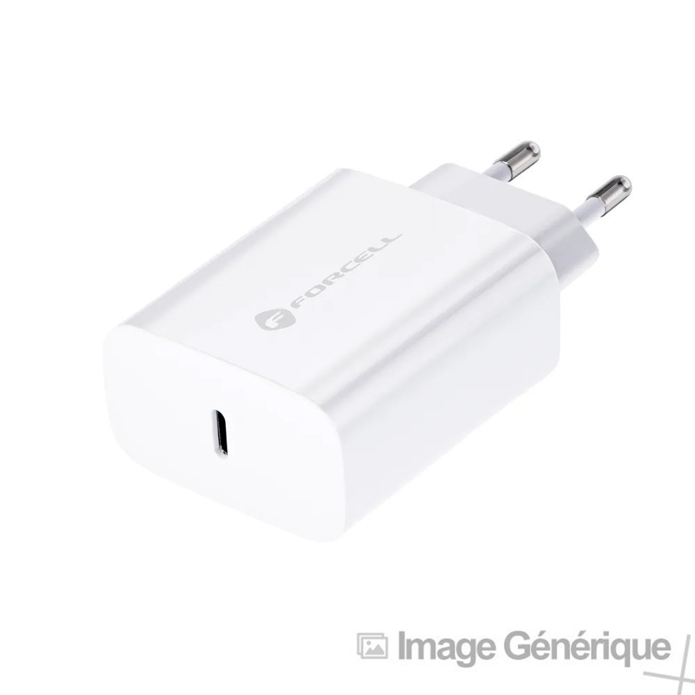 Weißes Ladegerät mit USB-C-Anschluss. Das Ladegerät ist rechteckig, und das Forcell-Logo ist sichtbar.