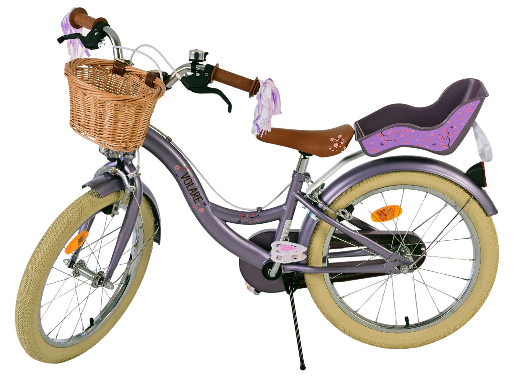 Seitenansicht eines lila Fahrrads mit Korb und Kindersitz. Beige Reifen und florale Details sind sichtbar.
