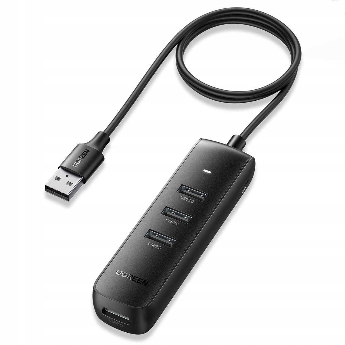 Czarny hub USB UGREEN z trzema portami USB 3.0. Złącze USB po lewej stronie. Białe tło.