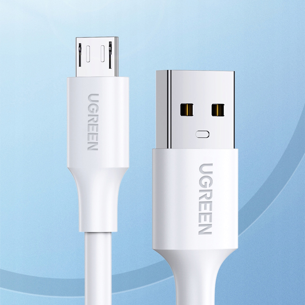 Biały kabel USB z logo UGREEN na obu końcach.