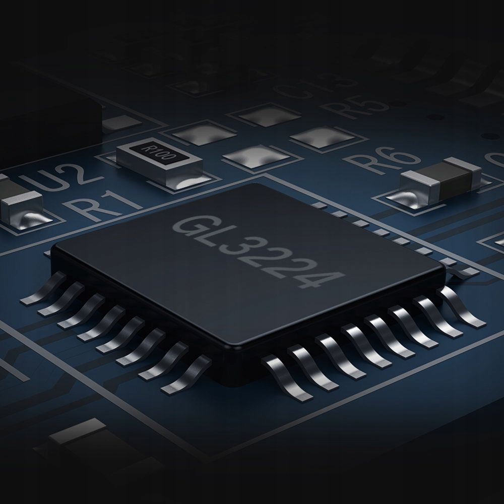 Zbliżenie układu scalonego z napisem GL3224.