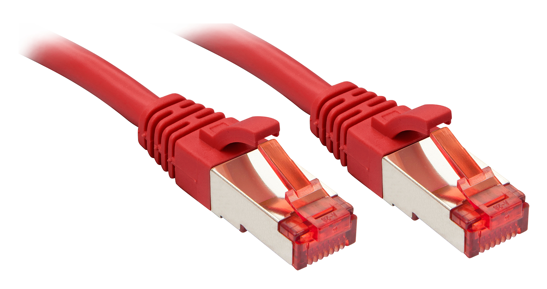Czerwony kabel Ethernet z wtyczkami RJ45. Komponenty metalowe i plastikowe. Izolowane na białym tle.