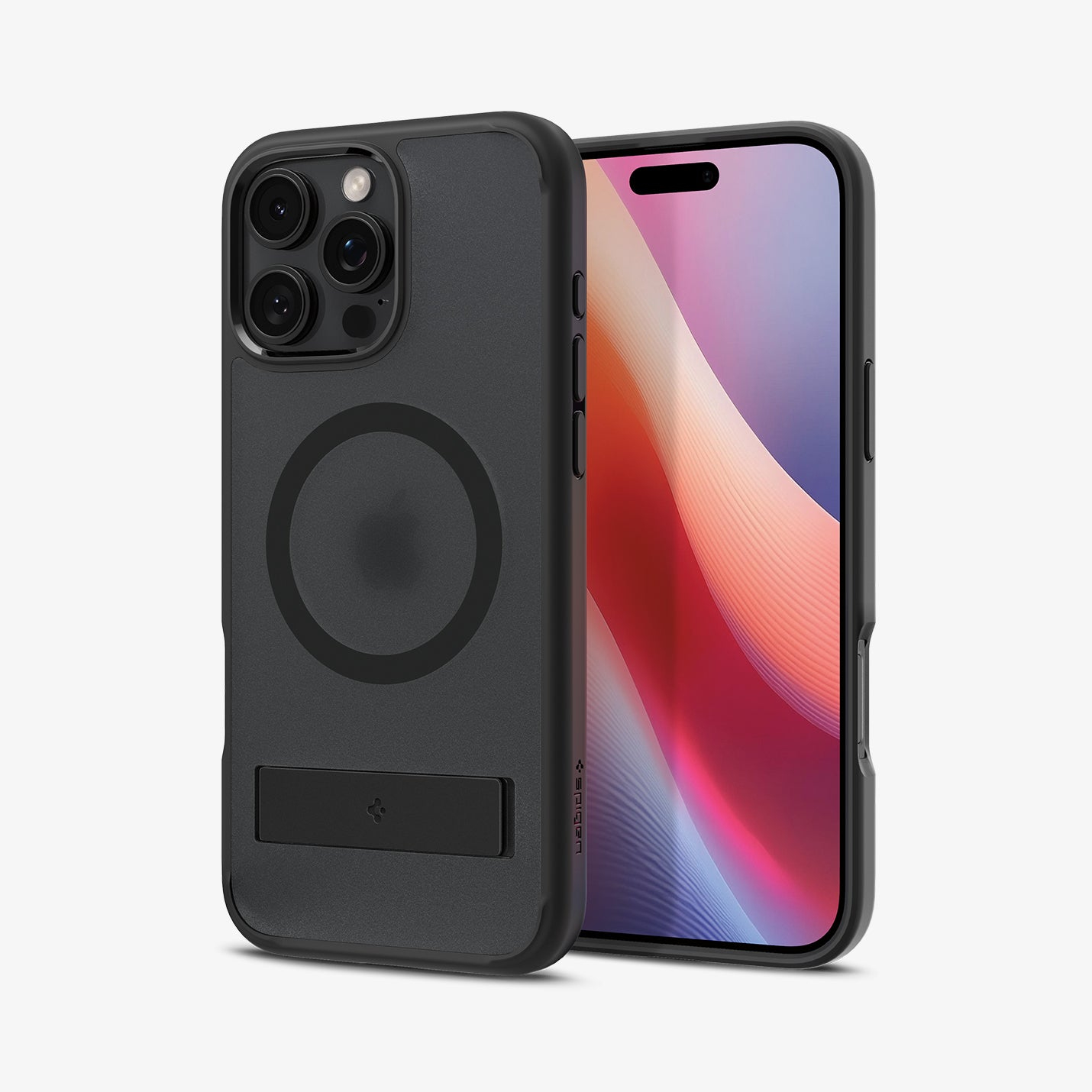 Coque de téléphone noire avec un support et un téléphone à l'intérieur, sur fond blanc.