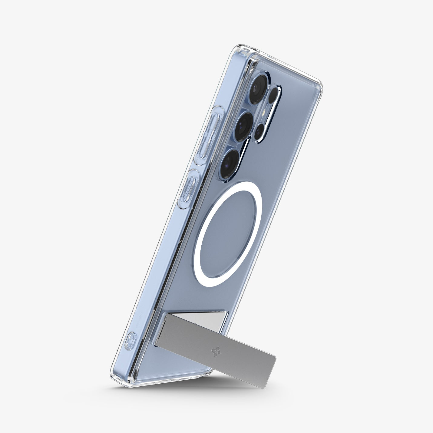 Een telefoonhoesje met een doorzichtige achterkant, een zilveren standaard en een camera-uitstulping. De telefoon is blauw.