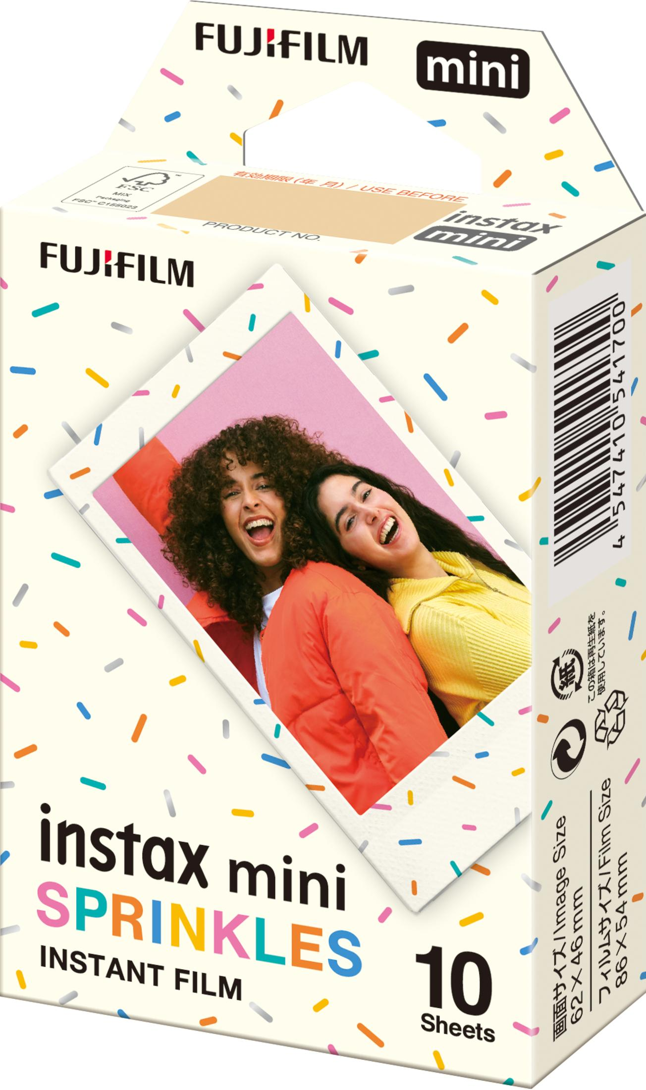Pudełko z filmem Instax Mini z dwiema uśmiechniętymi kobietami na opakowaniu, kolorowa posypka.