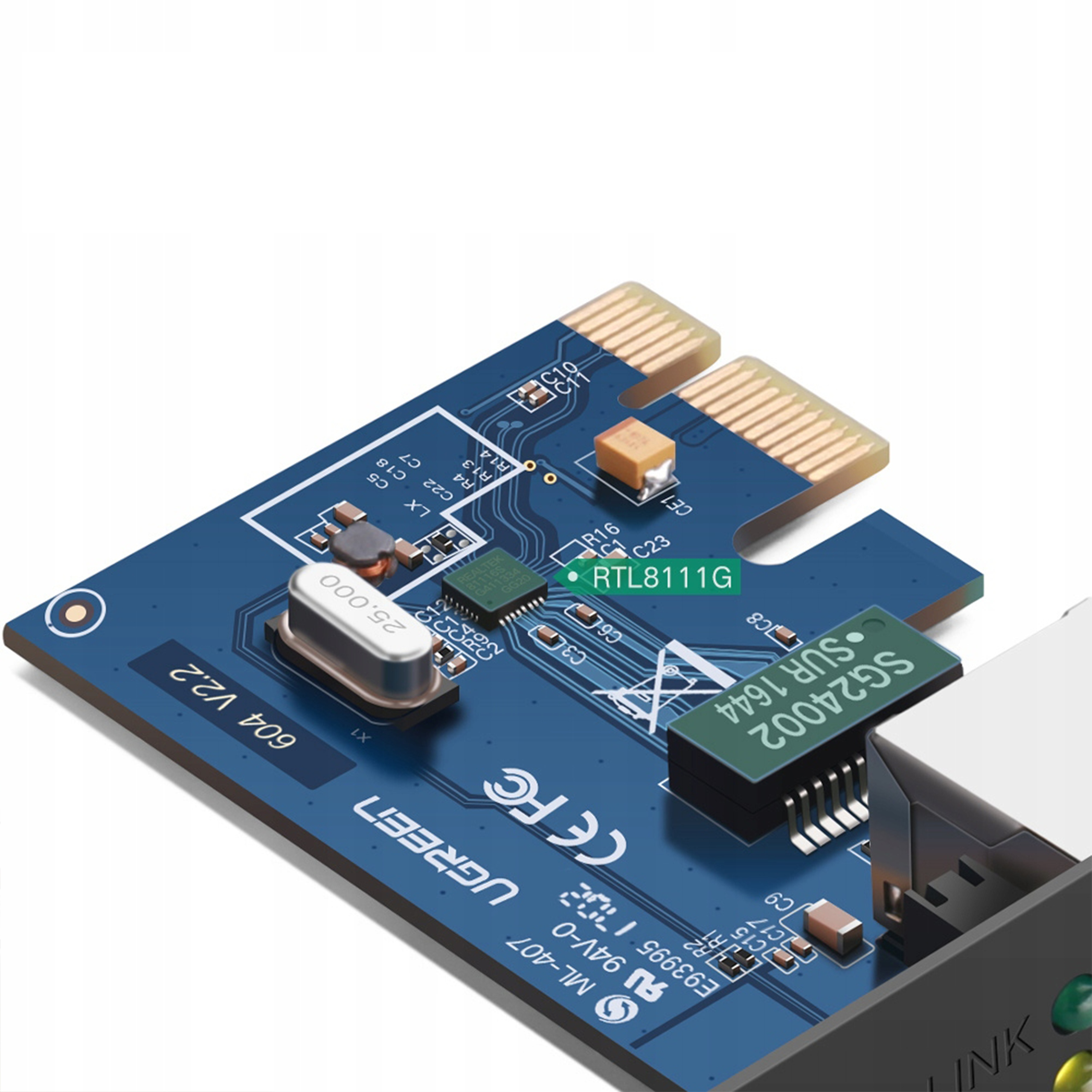 Zbliżenie karty sieciowej z komponentami, oznaczone jako 'Ugreen' i 'RTL8111G'.