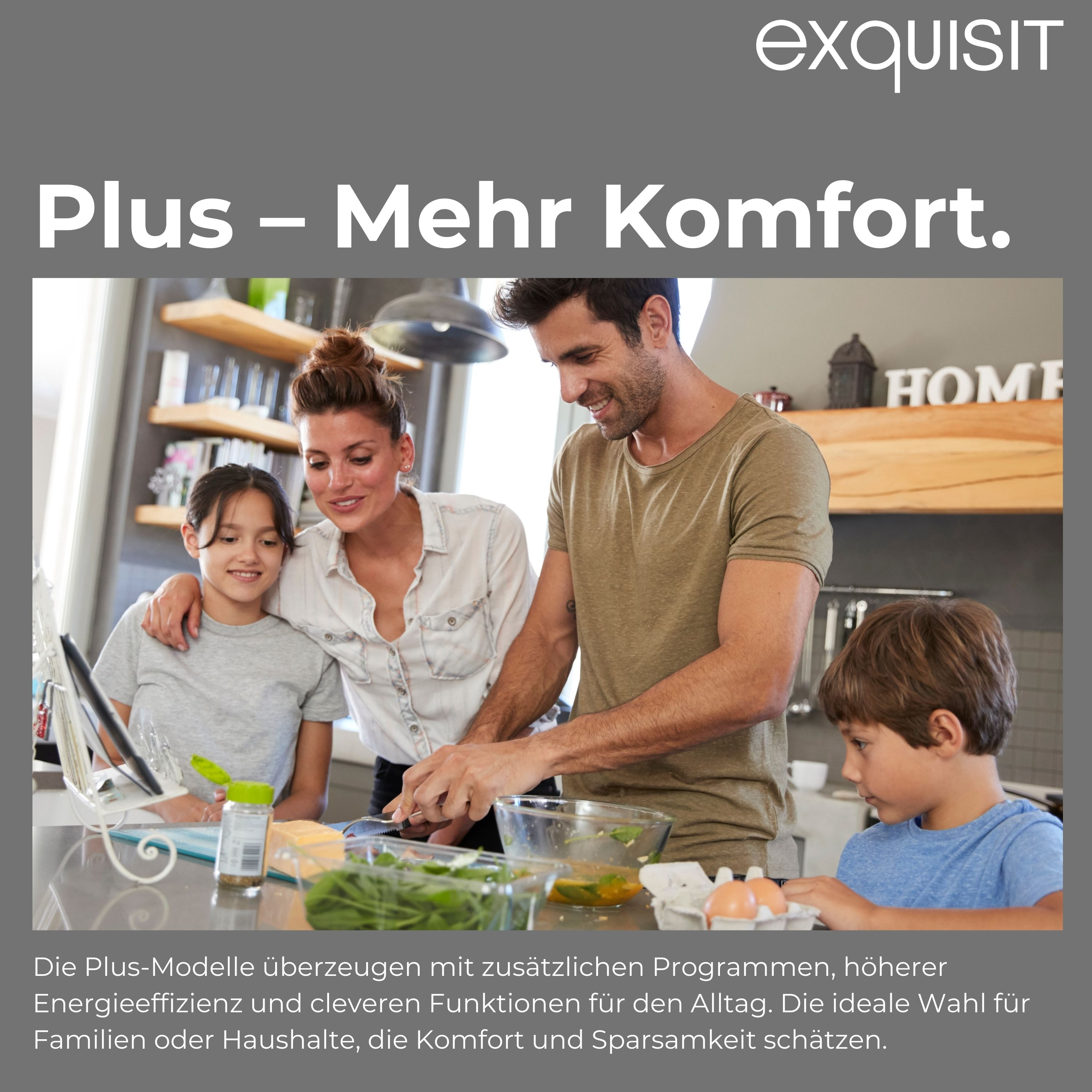 Vierköpfige Familie in der Küche, die am Tresen Essen zubereitet. Text-Overlay.