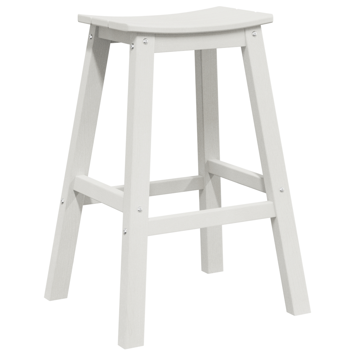 Ein weißer Holzschemel auf weißem Hintergrund. Der Hocker hat einen gebogenen Sitz und abgewinkelte Beine.