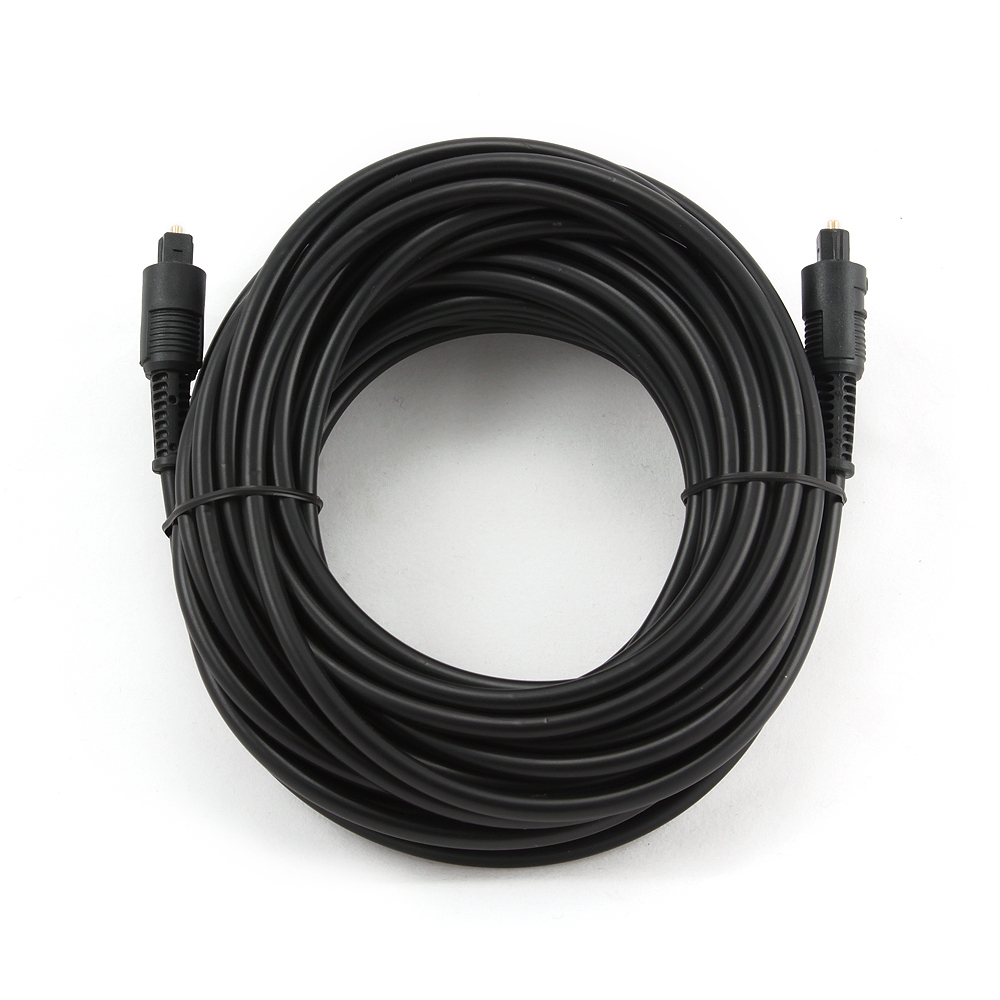 Câble optique noir, enroulé sur une surface blanche. Le câble a des connecteurs aux deux extrémités.
