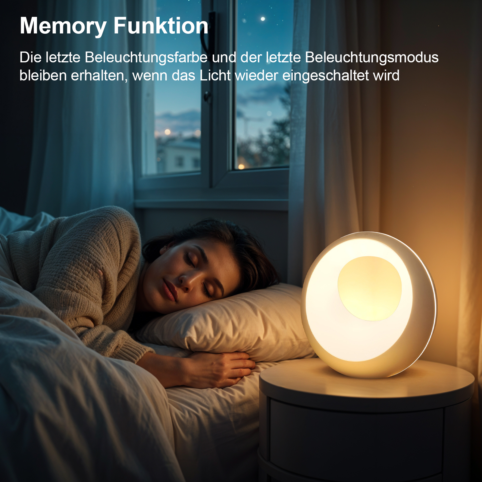 Frau schläft im Bett neben einem Nachttisch mit Lampe. Text über Speicherfunktion.