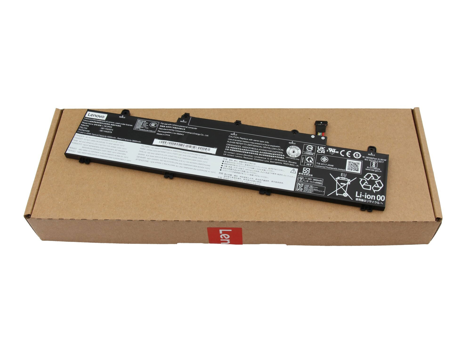 Ein Lenovo Laptop-Akku in einem Karton, schwarz, mit Etiketten und Anschlüssen.