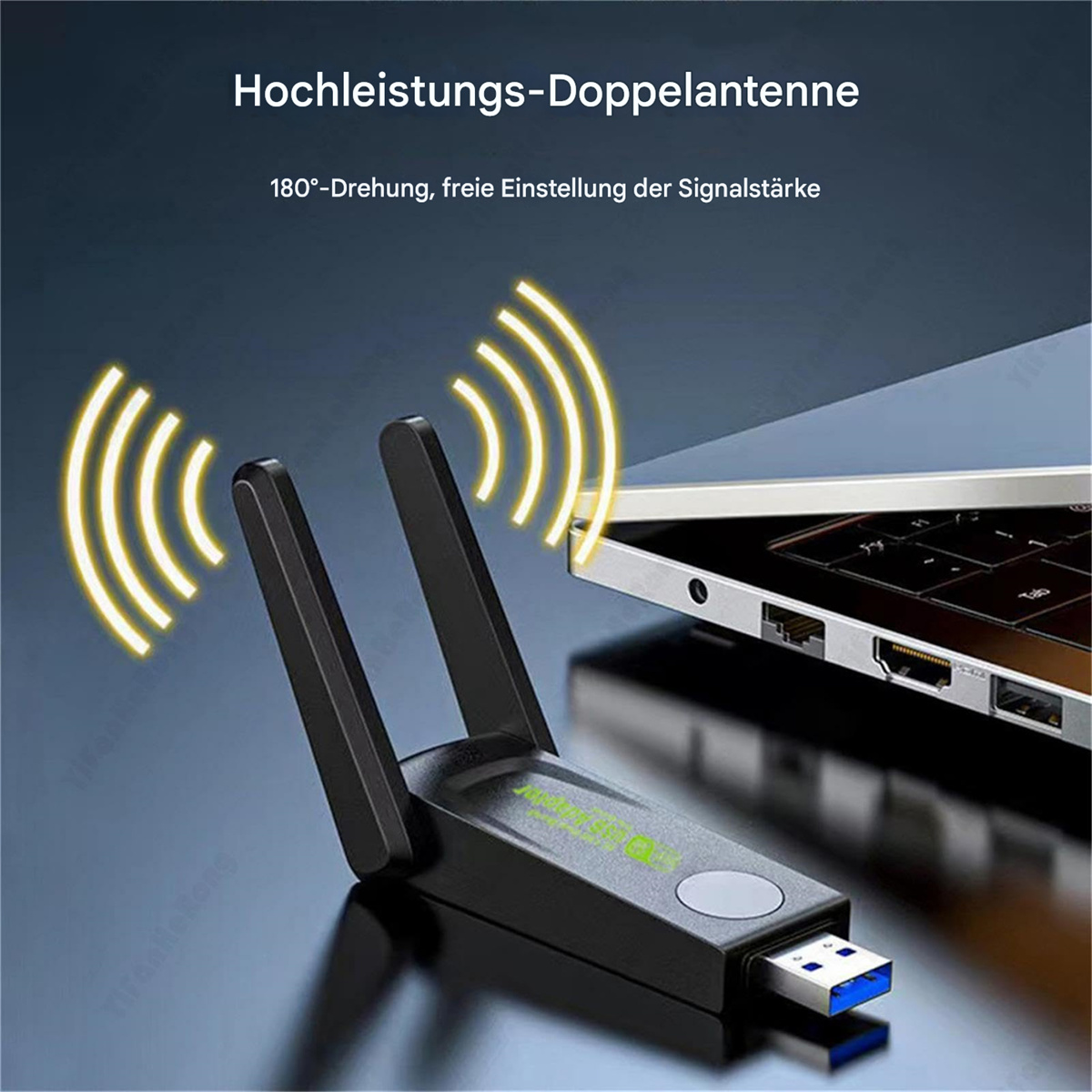 Ein schwarzer USB-WLAN-Adapter mit zwei Antennen. Er befindet sich neben einem Laptop-Bildschirm.
