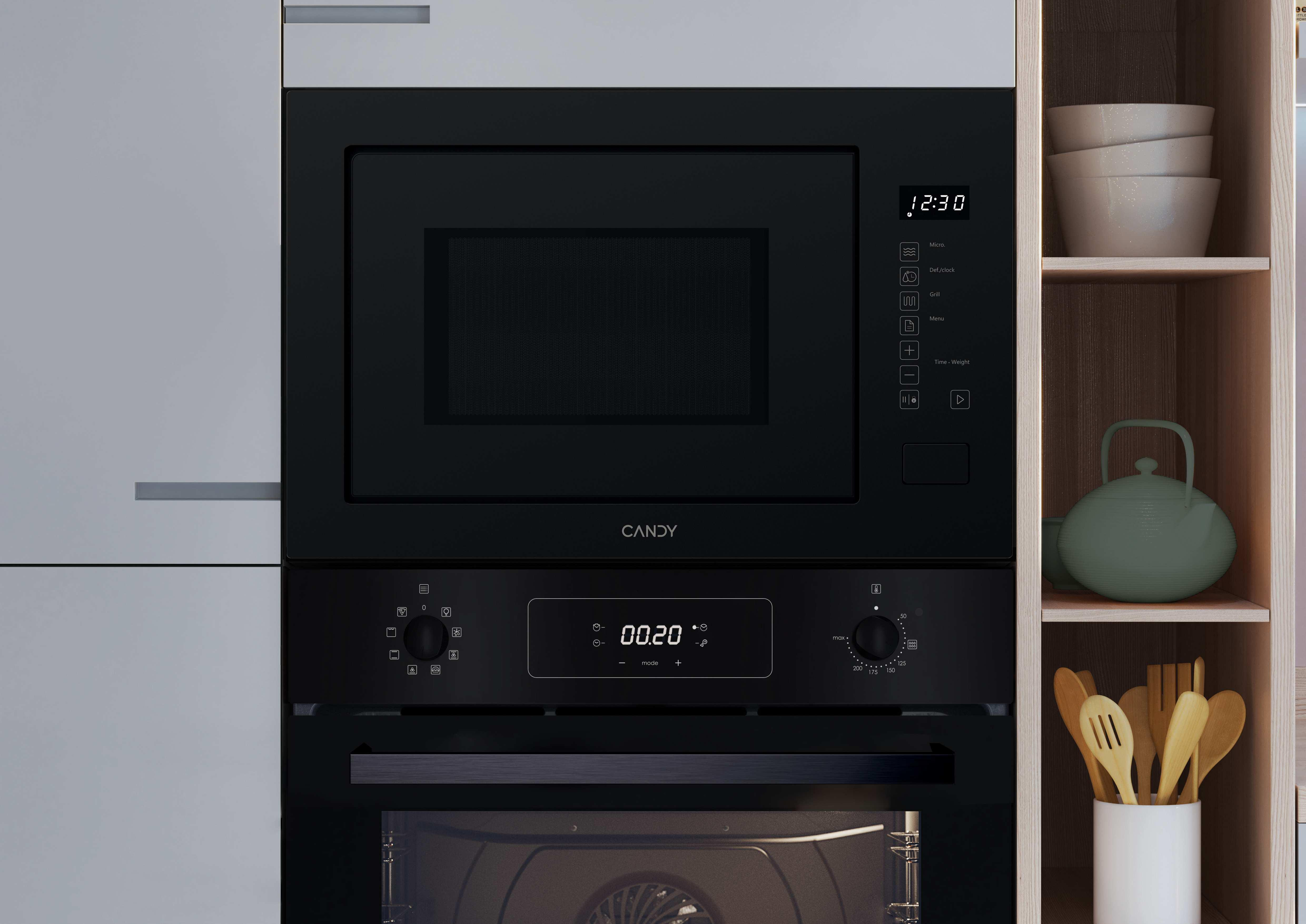 Un horno microondas y horno negros están integrados en un armario. La pantalla muestra 12:30.