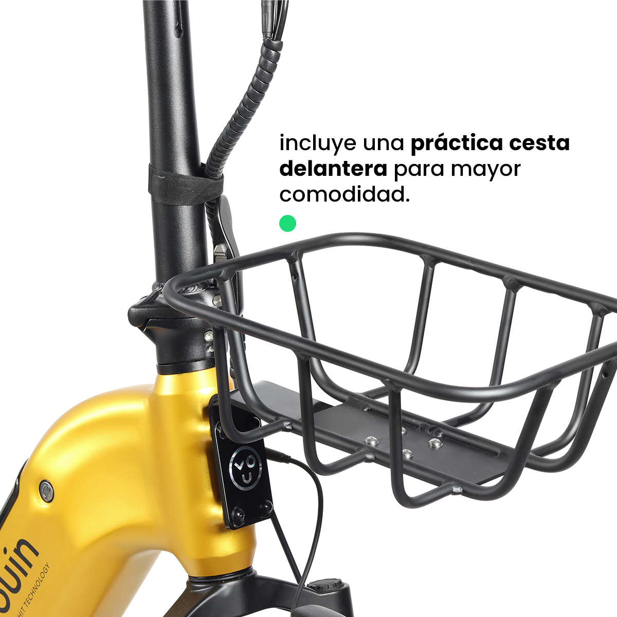 Primer plano de la parte delantera de una bicicleta eléctrica, con una cesta negra.