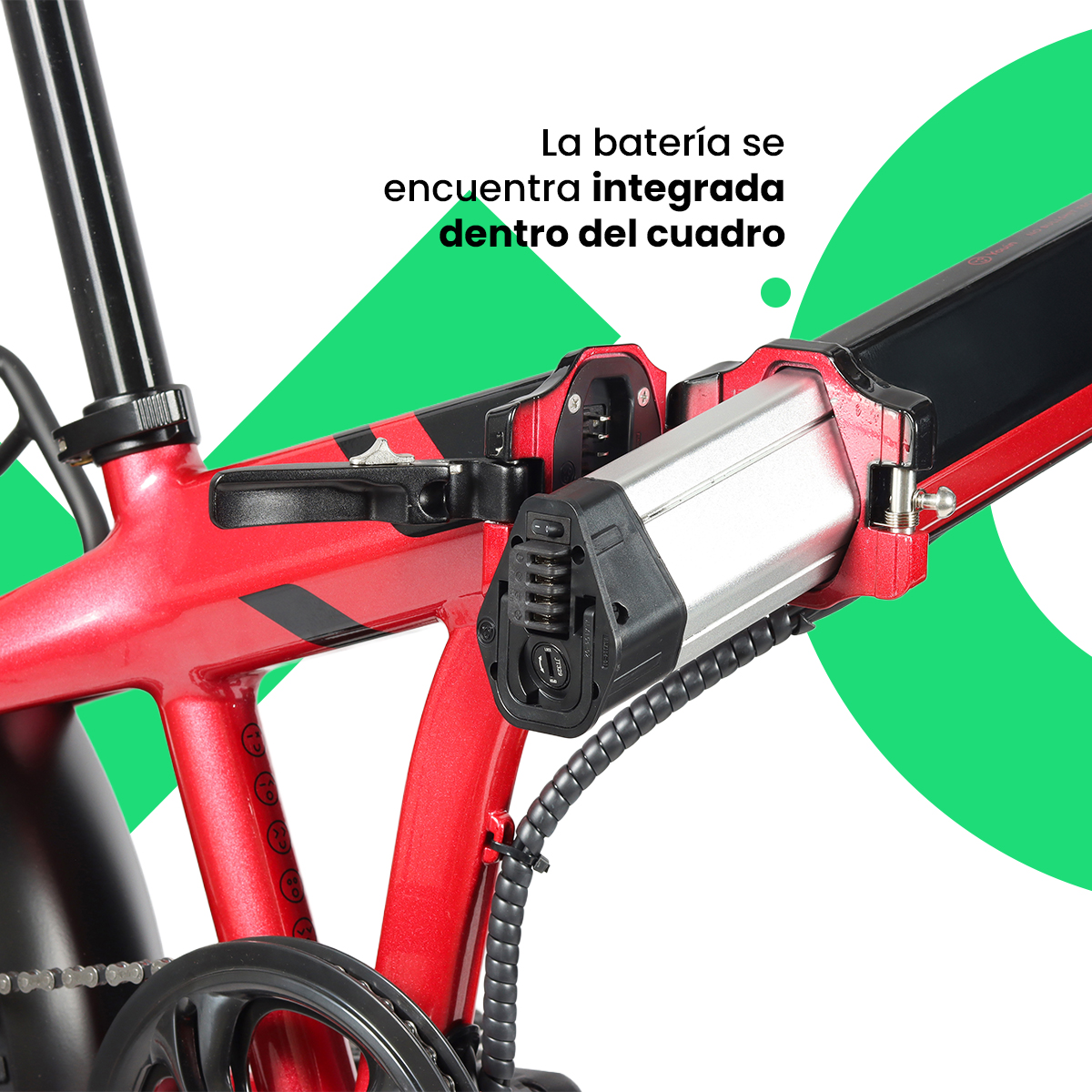 Primer plano de un cuadro de bicicleta eléctrica roja con compartimento de batería y cables.