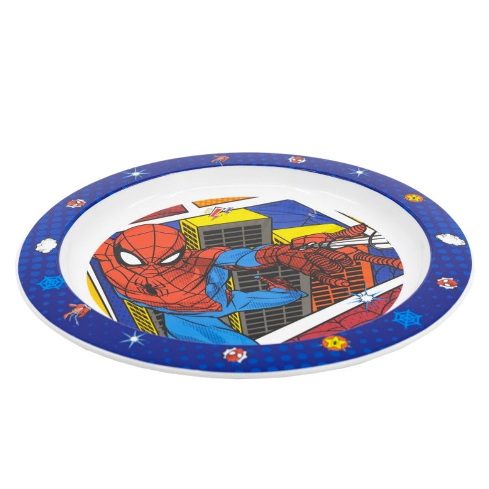 Un piatto per bambini con Spider-Man in azione, con edifici e dettagli blu e rossi.