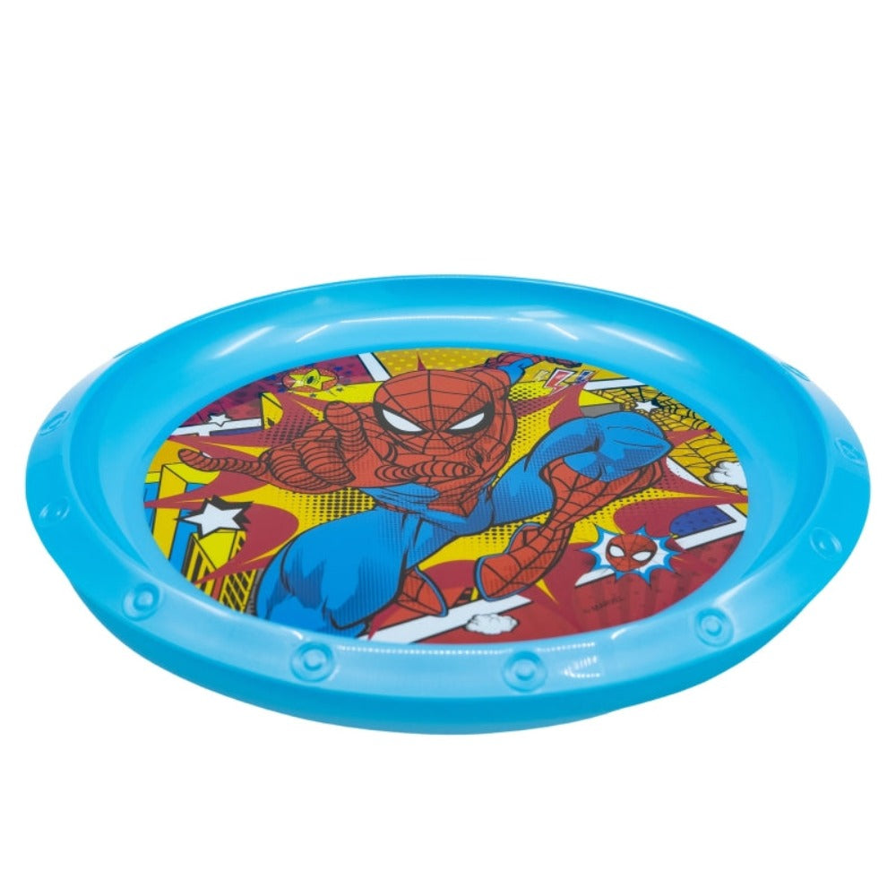 Blauer Spiderman-Teller. Spiderman-Bild in der Mitte. Rote, gelbe und blaue Farben.