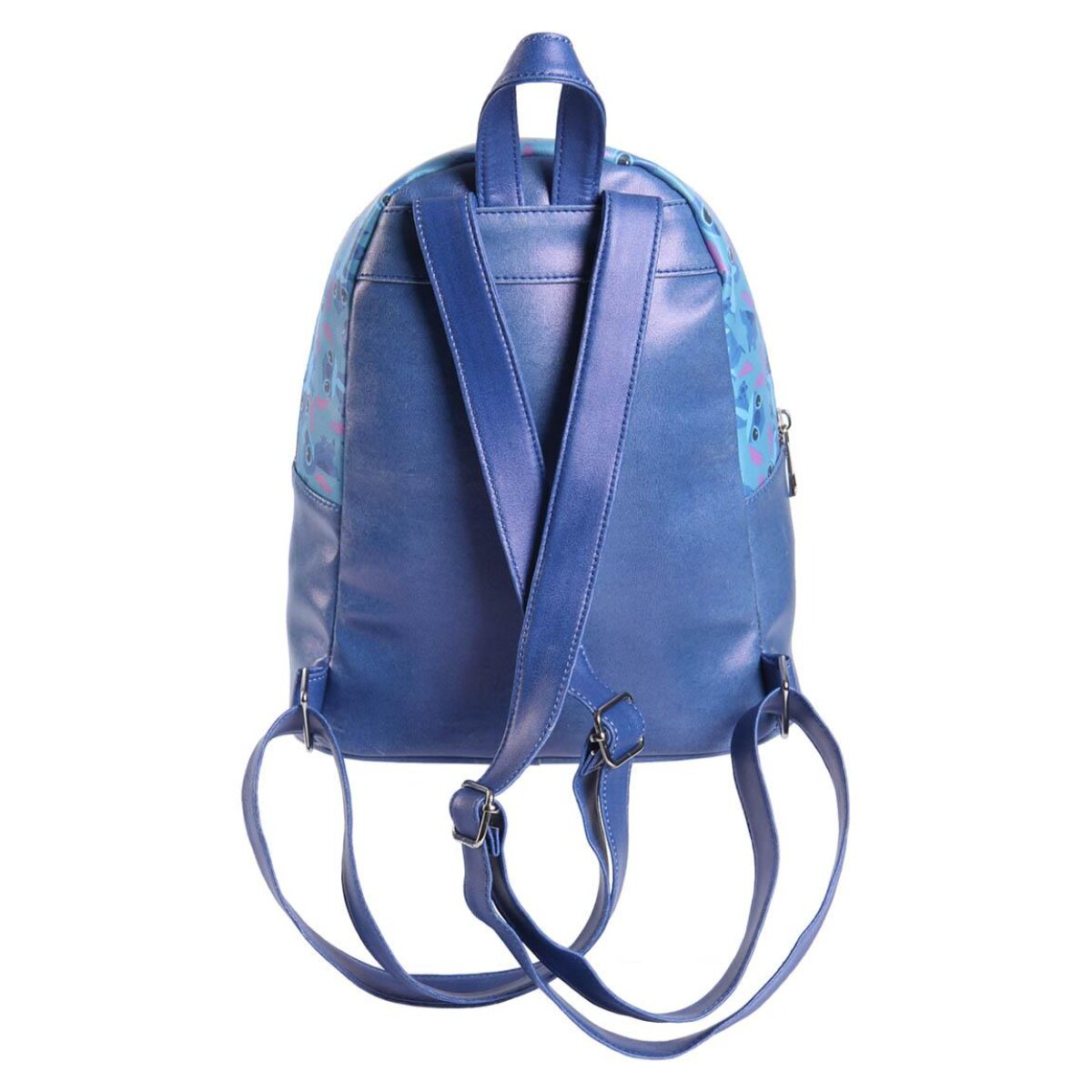 Mochila azul con diseño de Stitch, correas azules y fondo blanco. Se ve la parte trasera.
