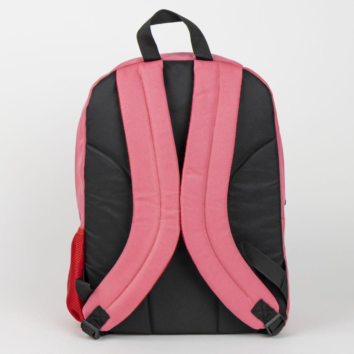 Rosa-schwarzer Rucksack mit roter Netztasche und schwarzen Trägern auf weißem Hintergrund.