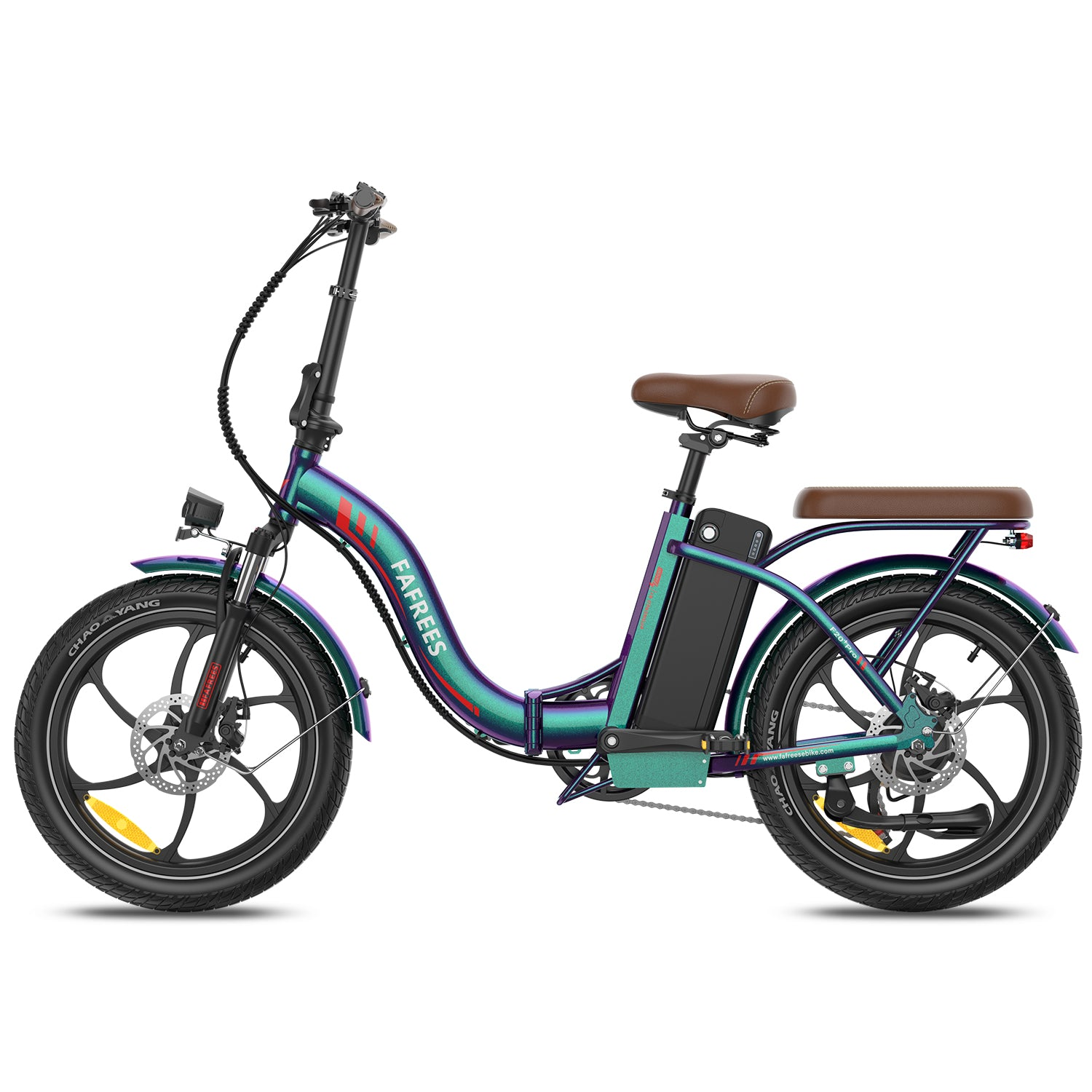 Ein elektrisches Fahrrad in Blaugrün und Lila. Es hat einen braunen Sitz, schwarze Reifen und einen Akku.