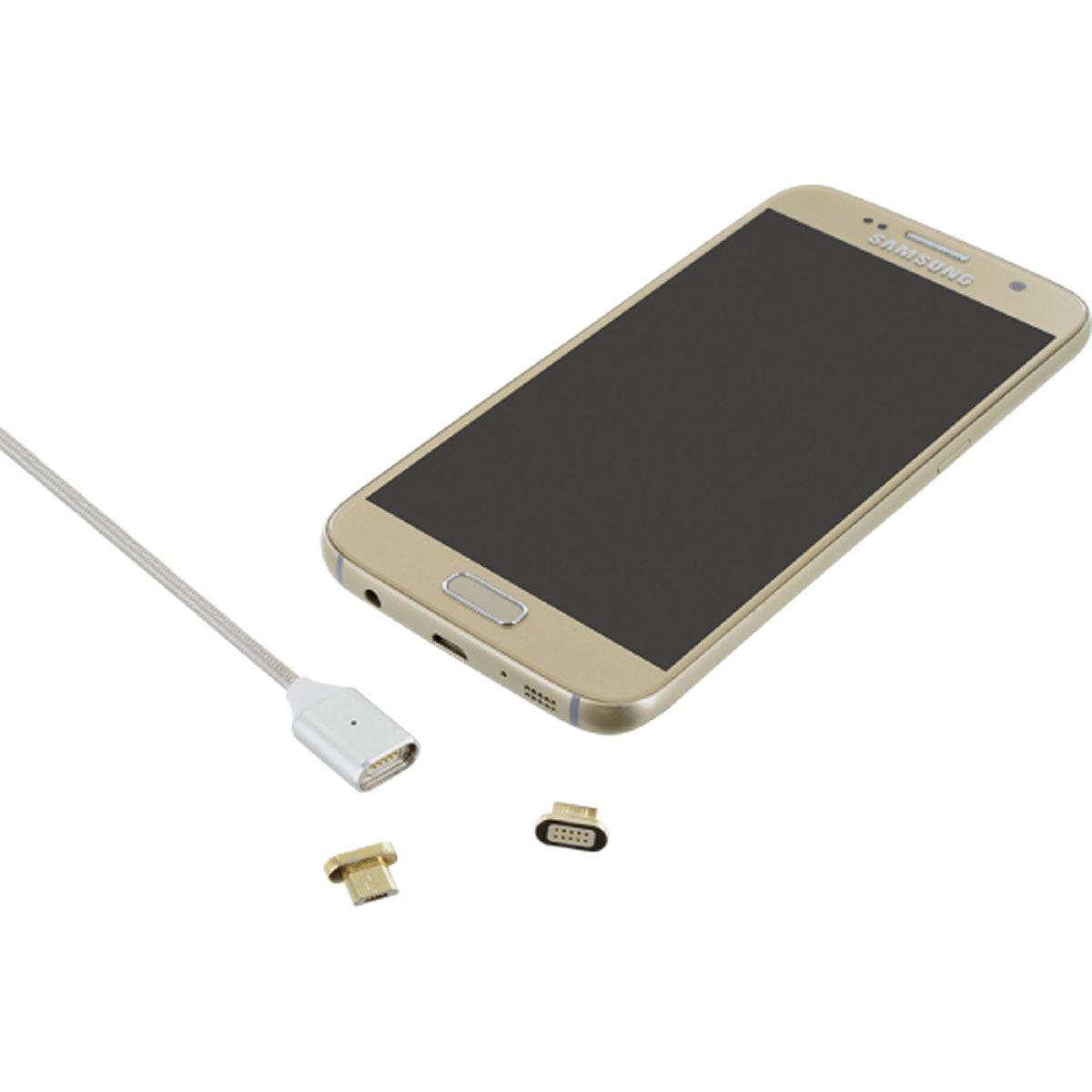 Telefono oro con cavo USB e connettori. Sfondo bianco.