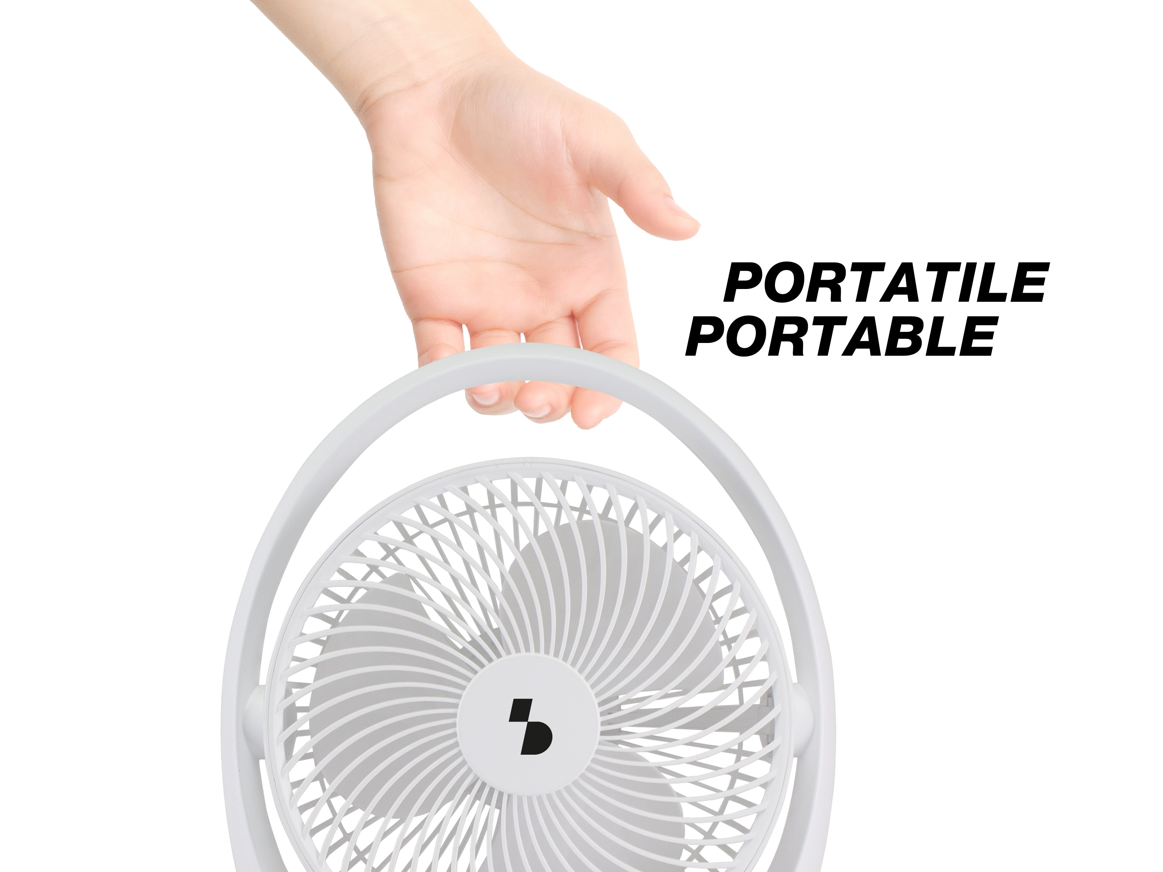 Una mano tiene un ventilatore portatile bianco su uno sfondo bianco, concentrandosi sul design e sulla portabilità del ventilatore.
