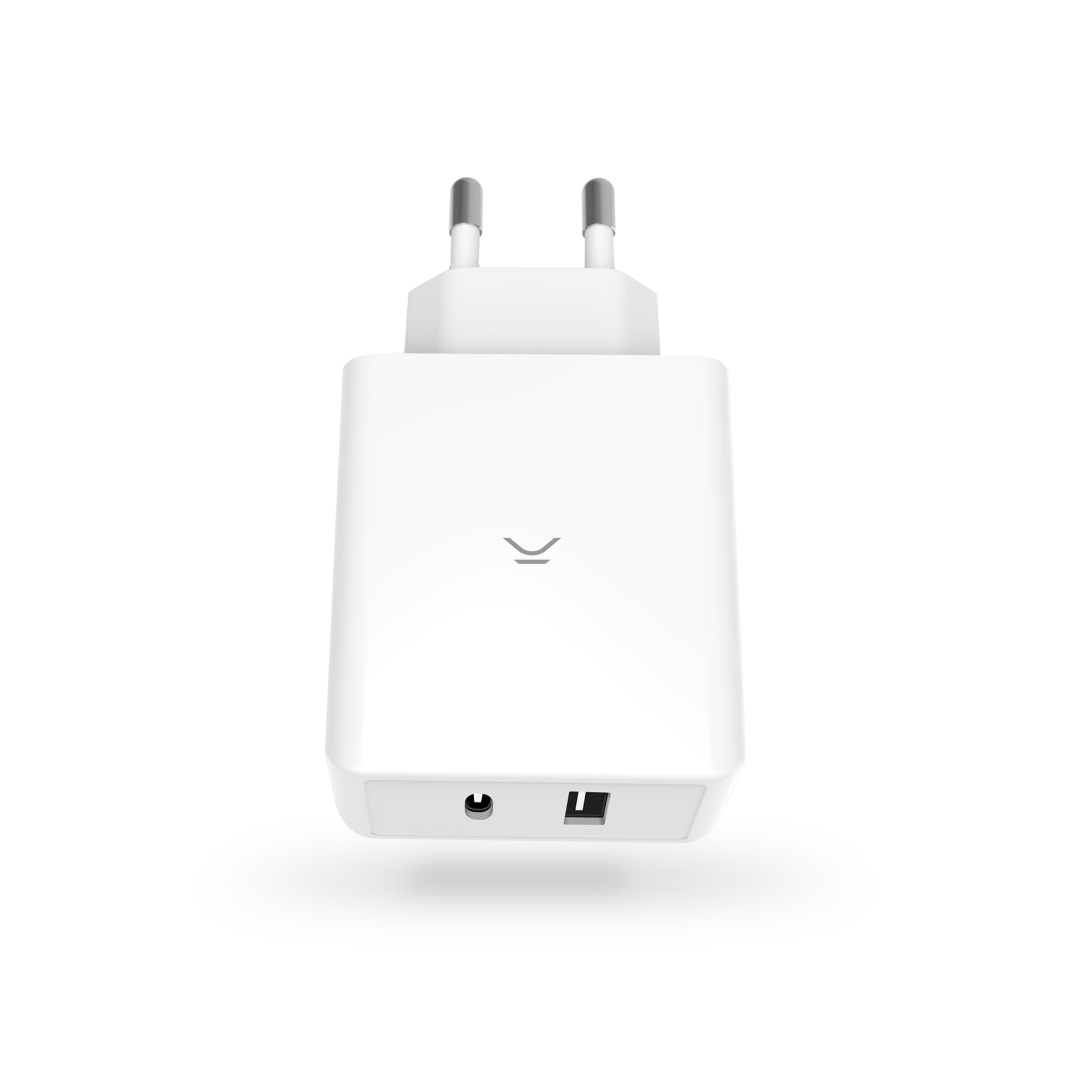 Un adaptador de corriente blanco, con dos clavijas y un puerto en la parte inferior. Un logotipo en la parte superior.