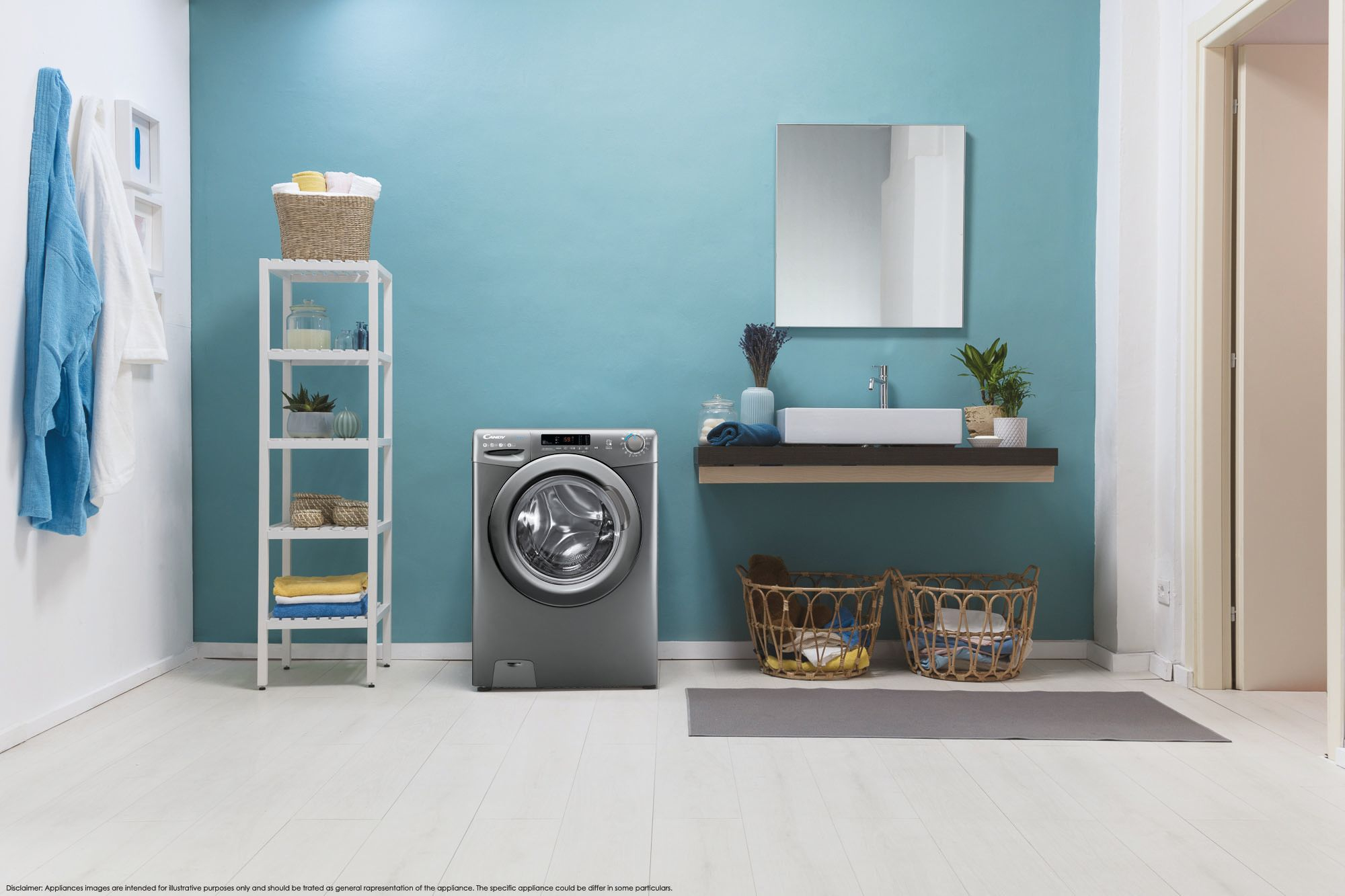 Un baño moderno con lavadora, espejo y estanterías.