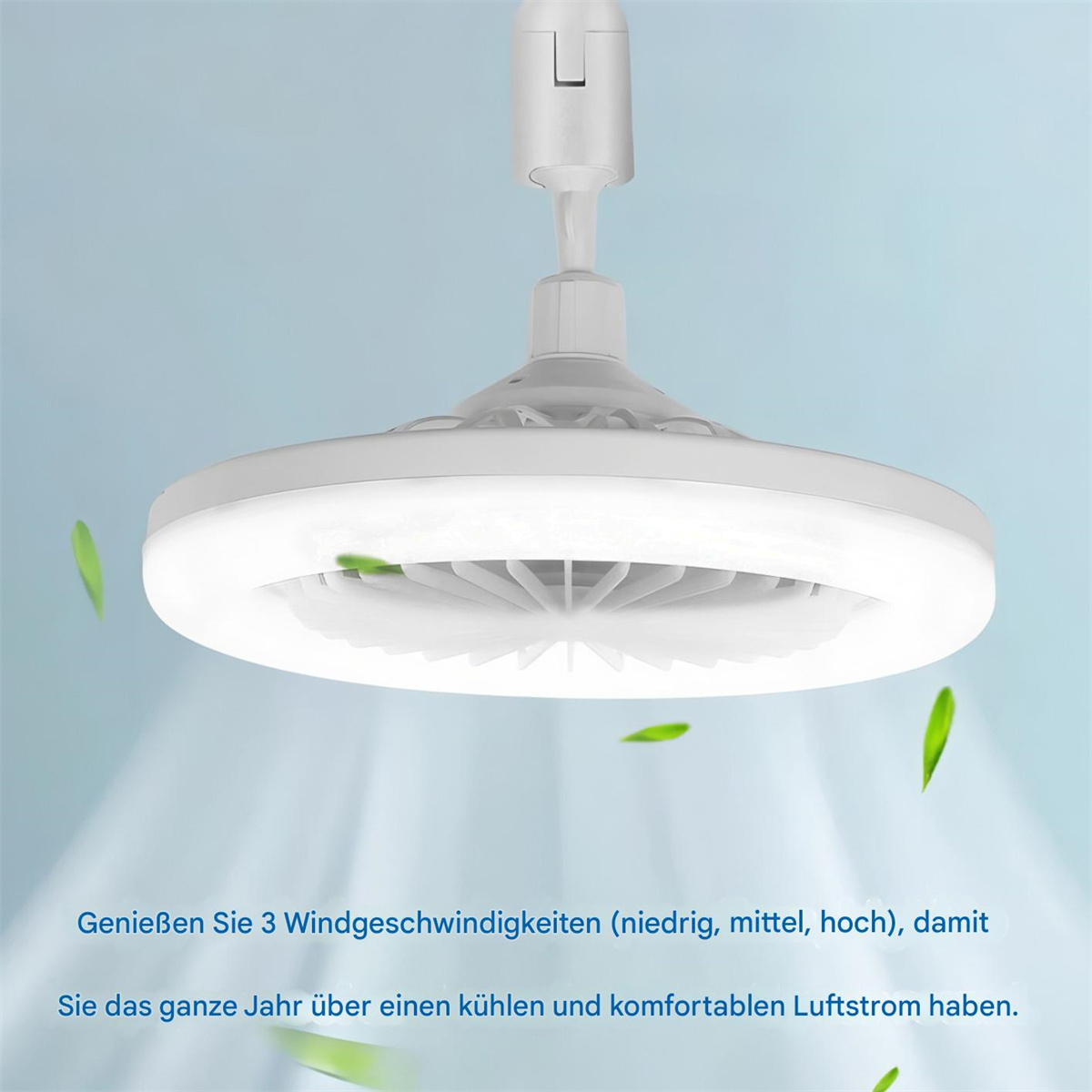Deckenventilator mit Licht, der Lichtstrahlen aussendet. Grüne Blätter schweben herum. Text auf Deutsch.