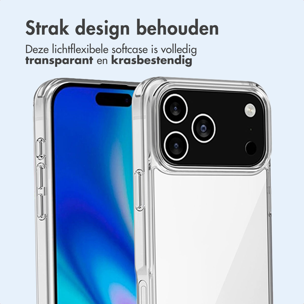 Twee doorzichtige telefoonhoesjes. Eén toont een telefoonscherm. De achtergrond is een lichtblauwe gradiënt.