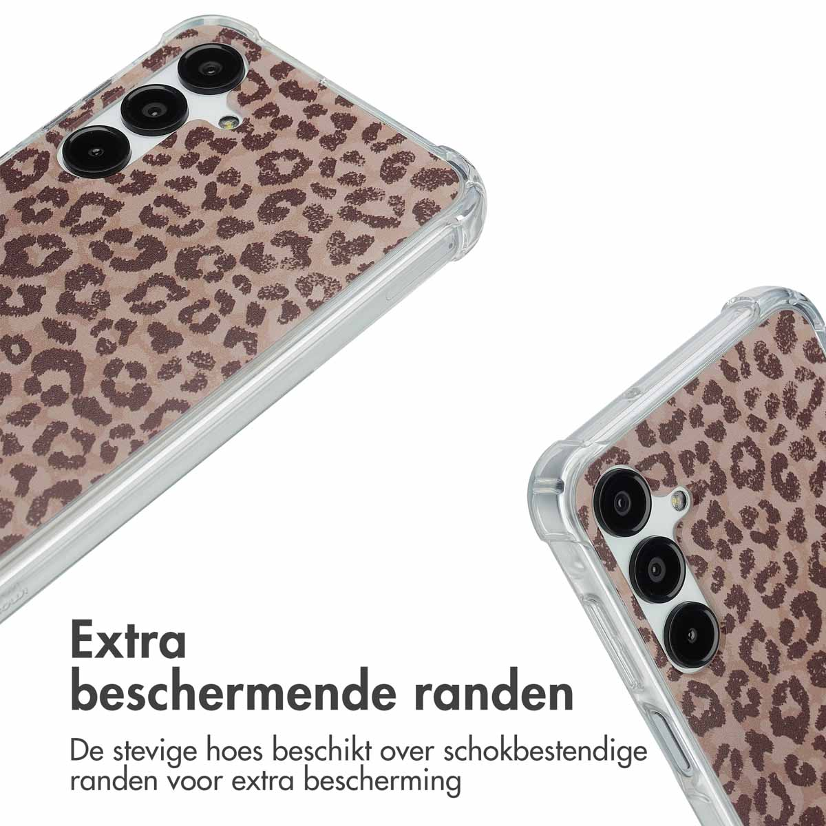 Twee telefoonhoesjes met luipaardprint. Transparante hoesjes met bruine vlekken.