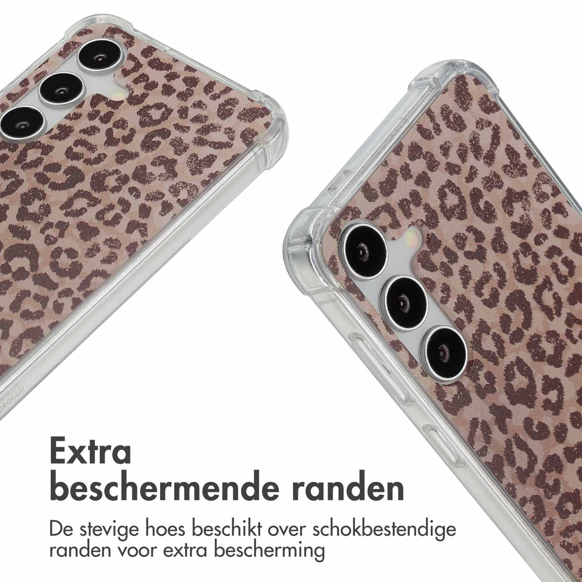 Gros plan sur deux coques de téléphone avec imprimé léopard. Les deux coques sont au premier plan.