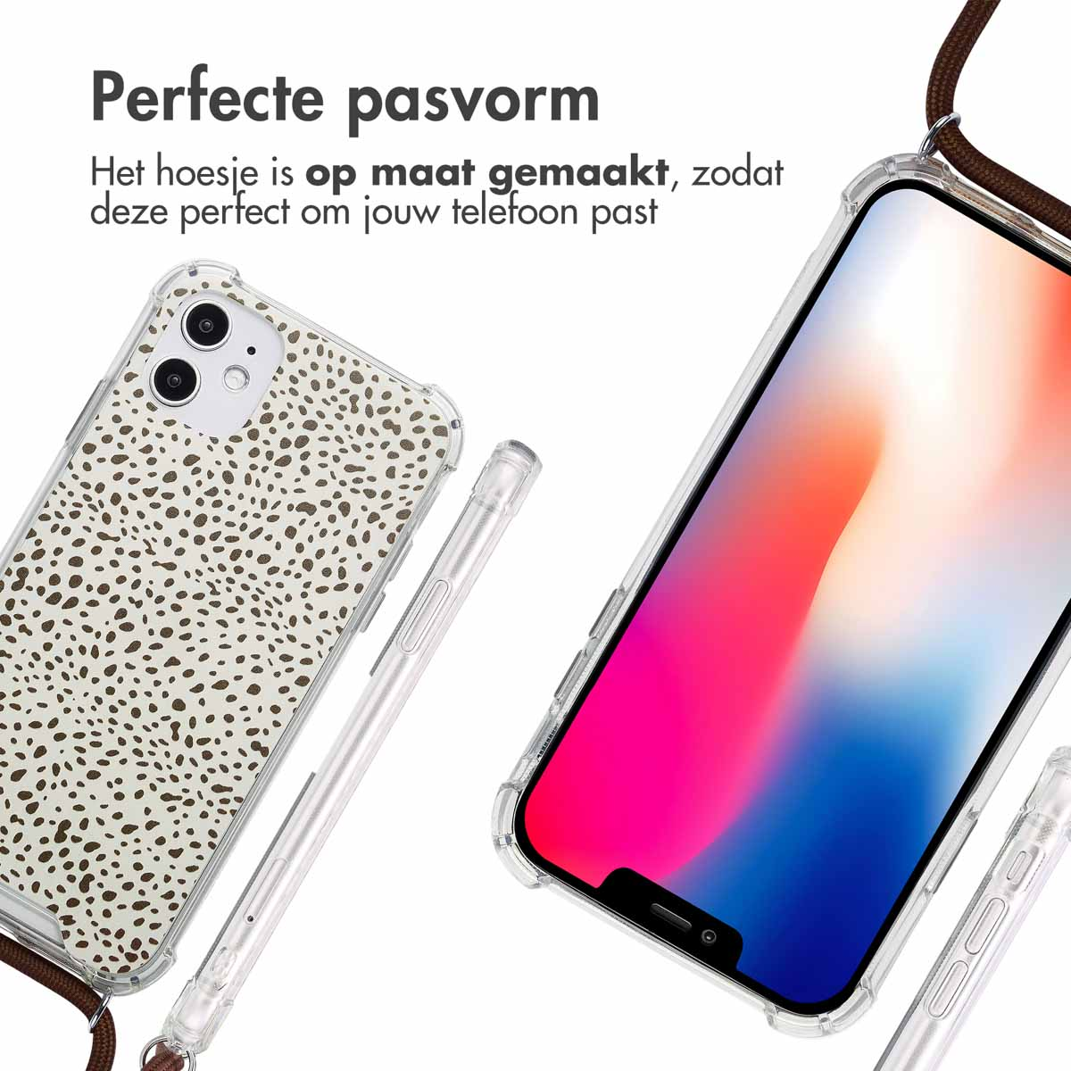 Téléphone avec coque à pois blancs à côté d'un téléphone avec écran.