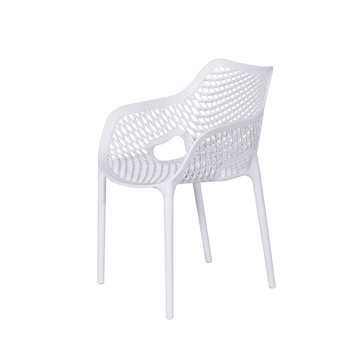 Chaise en plastique blanc avec un design unique, dossier courbé et centre ouvert.