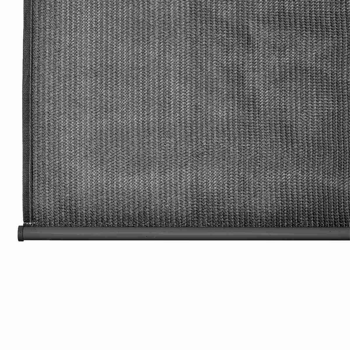 Une section d'une ombre noire tissée. Une tige noire est sur le bord inférieur.