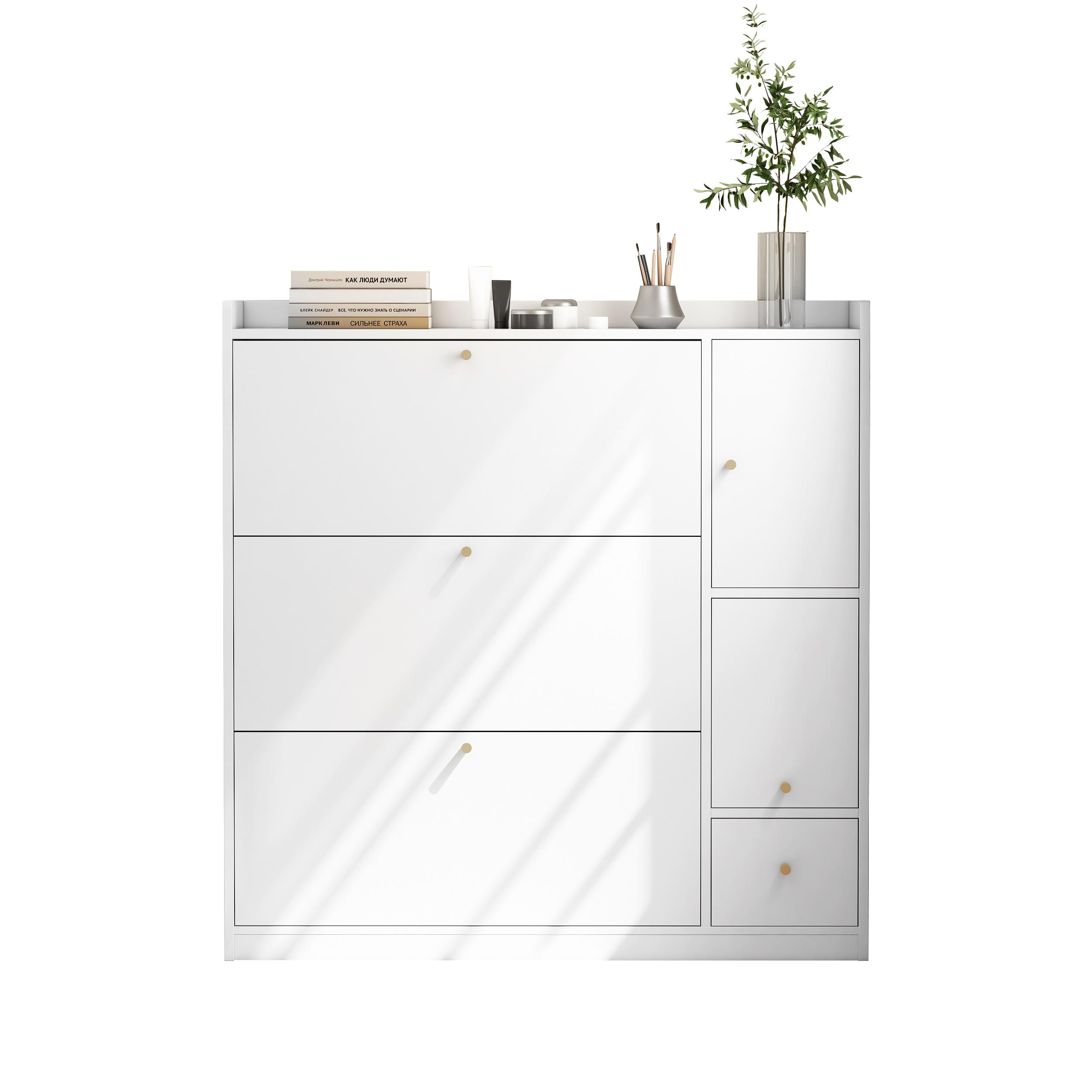 Weißer Schuhschrank mit geschlossenen Türen. Oben Bücher und Deko. Seite kleiner Schrank.