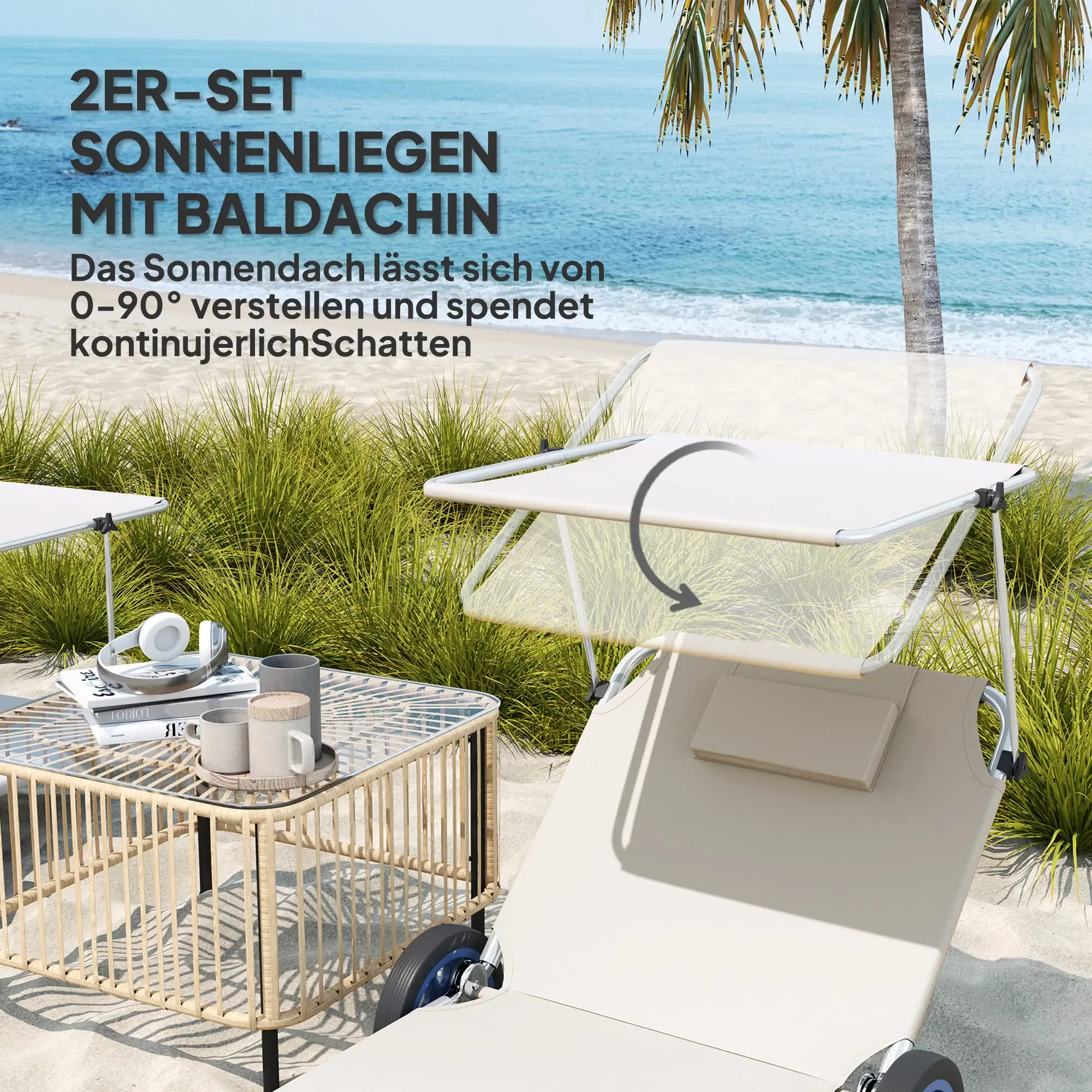 Zwei Strandstühle und ein Tisch am Strand mit einer Palme. Text sagt: 2-Sitzer-Sonnenliegen mit Baldachin.