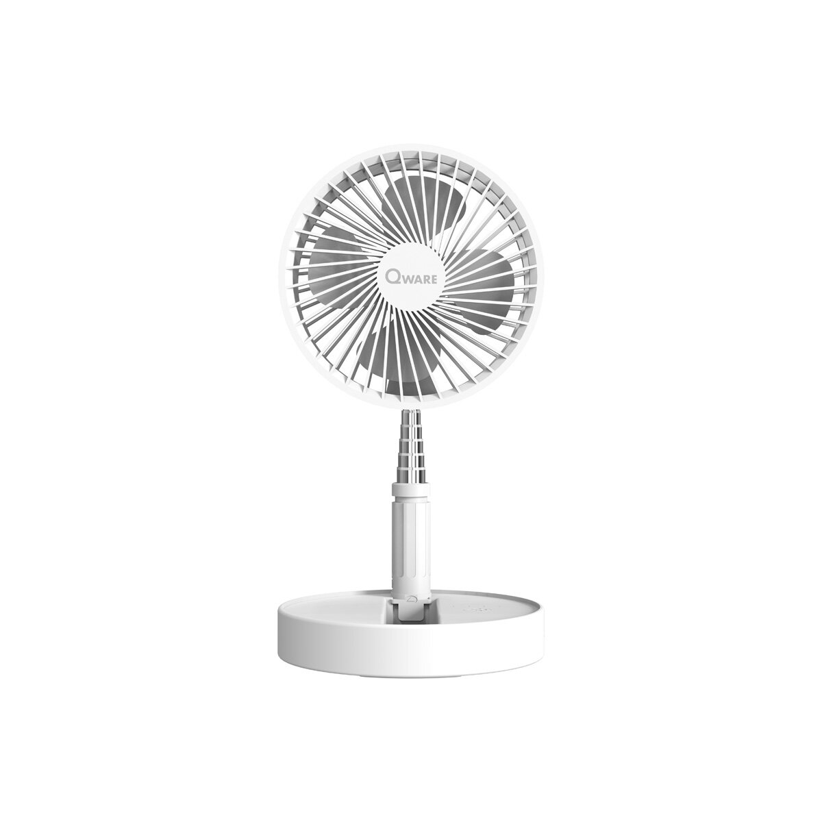 Ein weißer Ventilator mit drei Flügeln, weißem Sockel und Ständer.