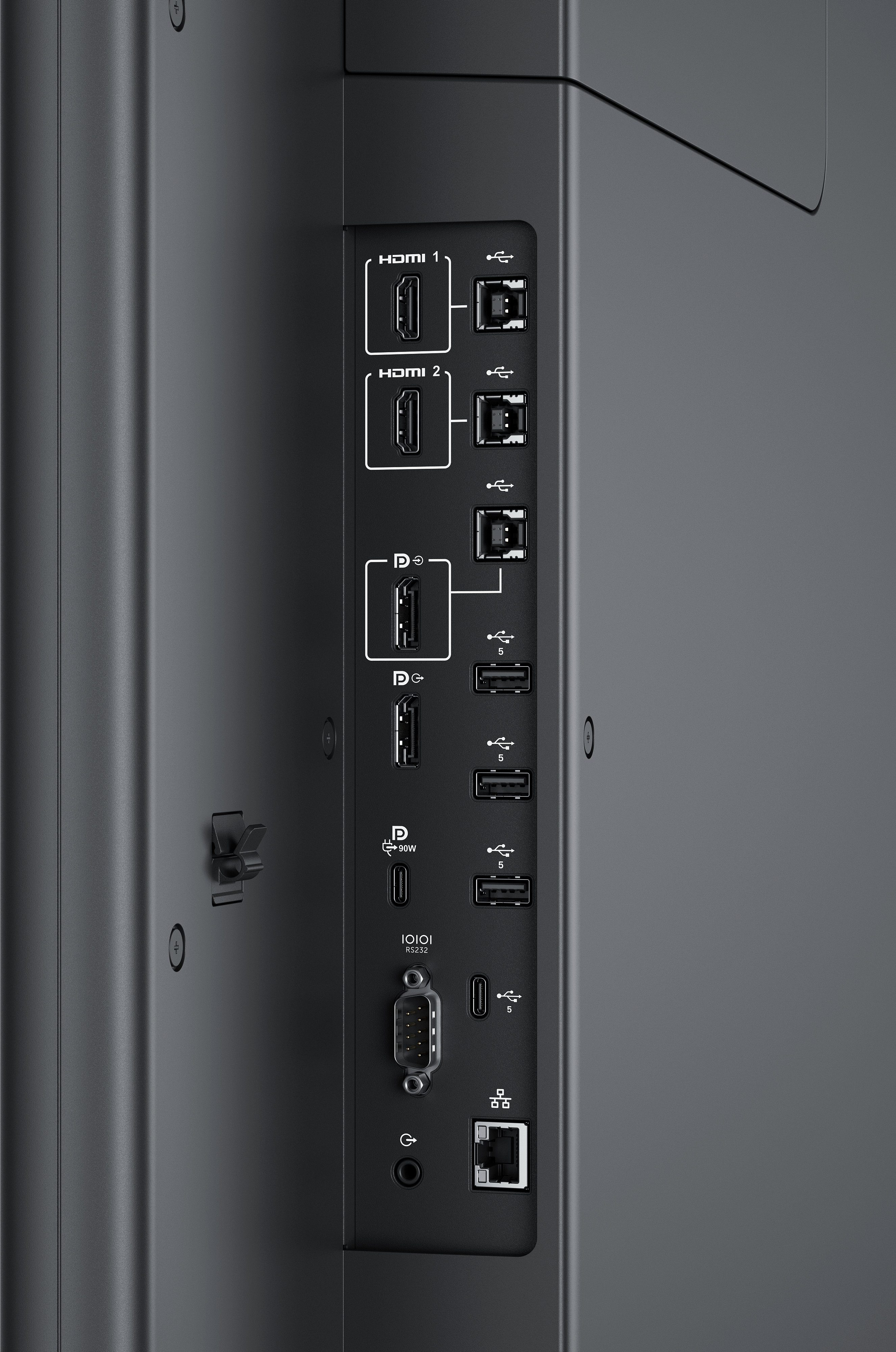 Un'etichetta energetica per un monitor NEC. Mostra una classe di efficienza energetica G, 90 kWh/1000h.