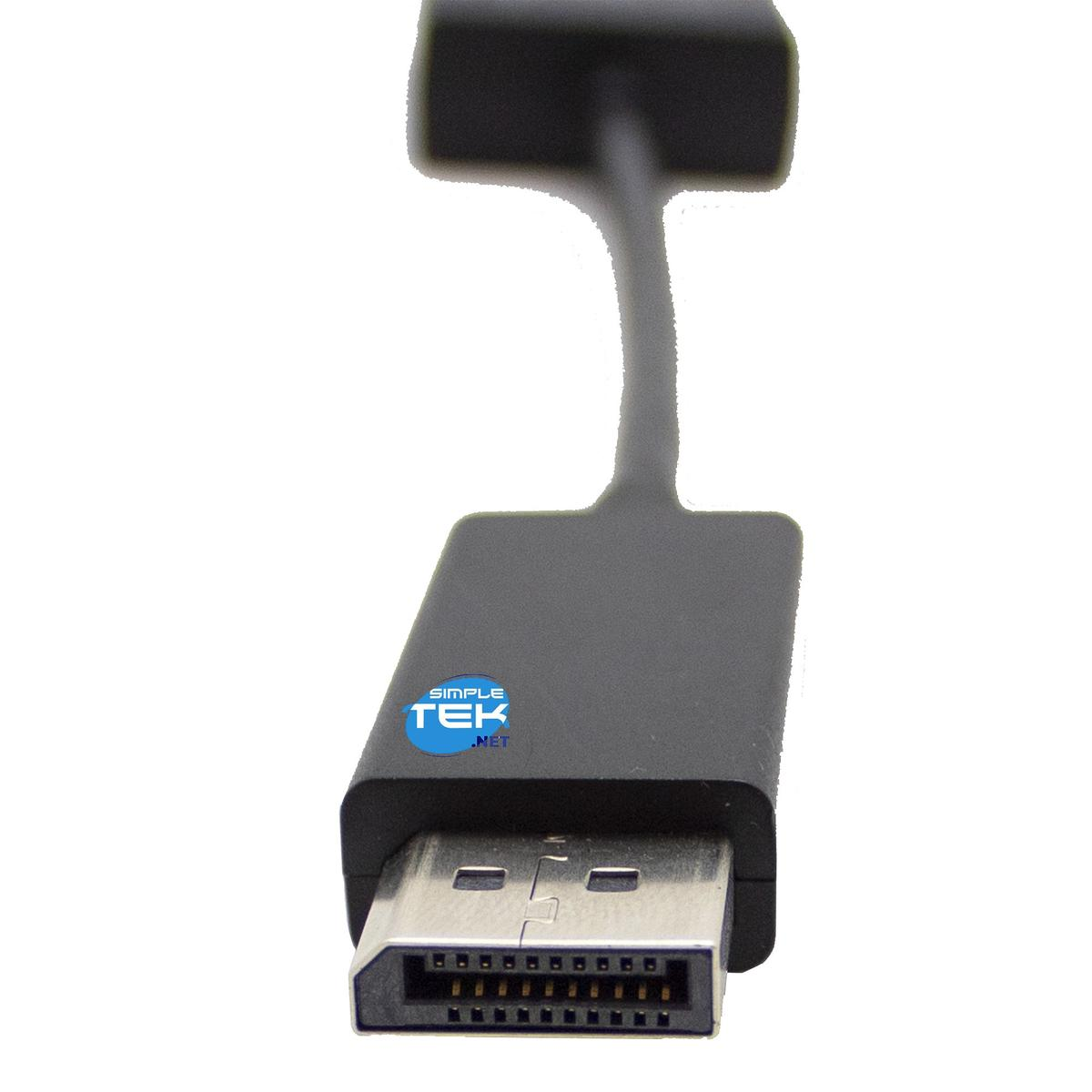 Gros plan d'un adaptateur Simple Tek noir, avec un logo bleu et un connecteur DisplayPort.